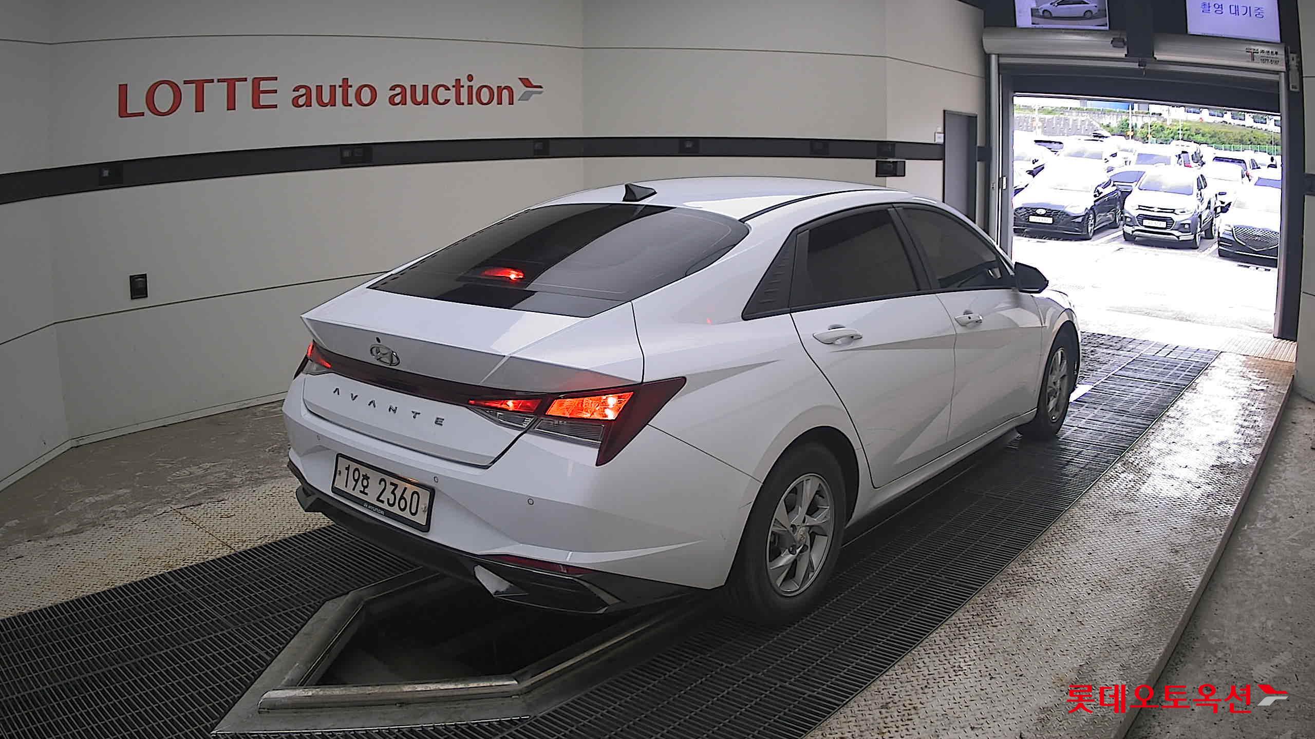 2021 - hyundai avante
