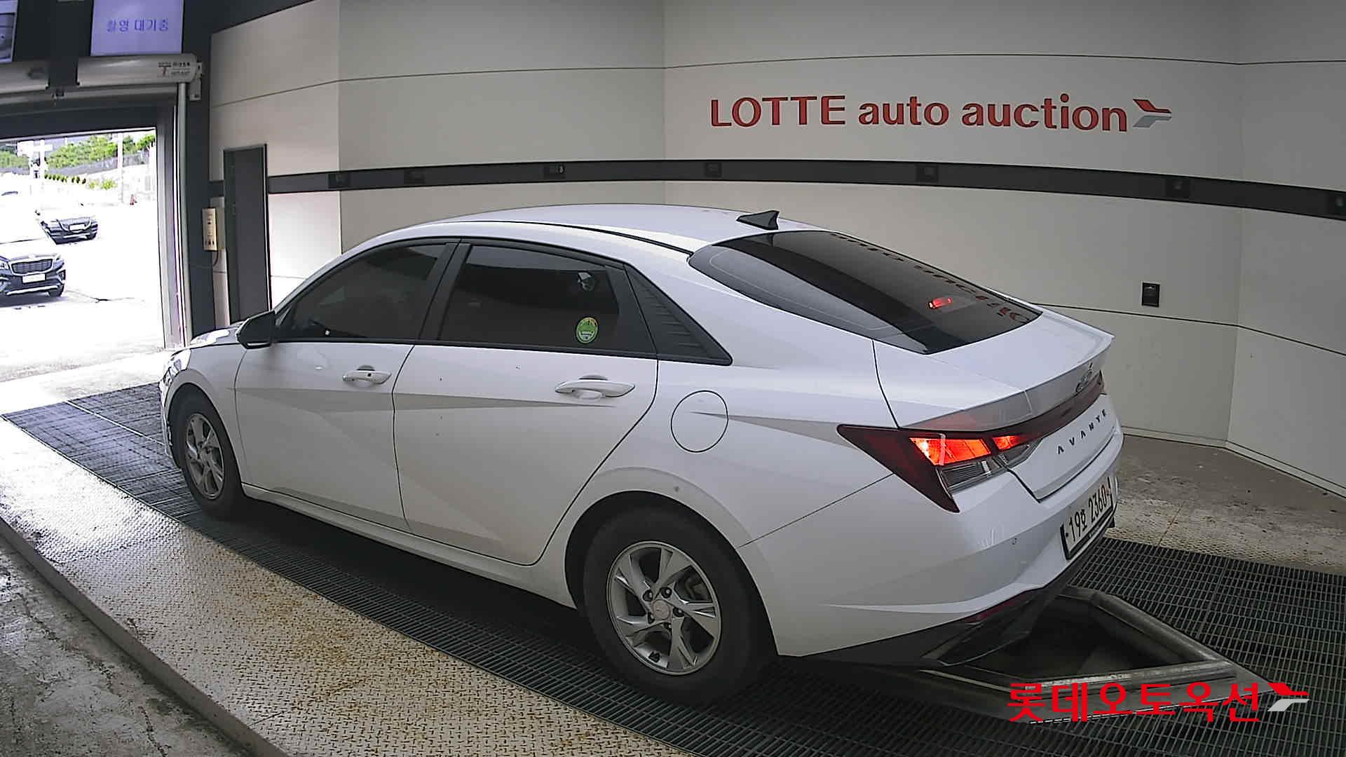 2021 - hyundai avante