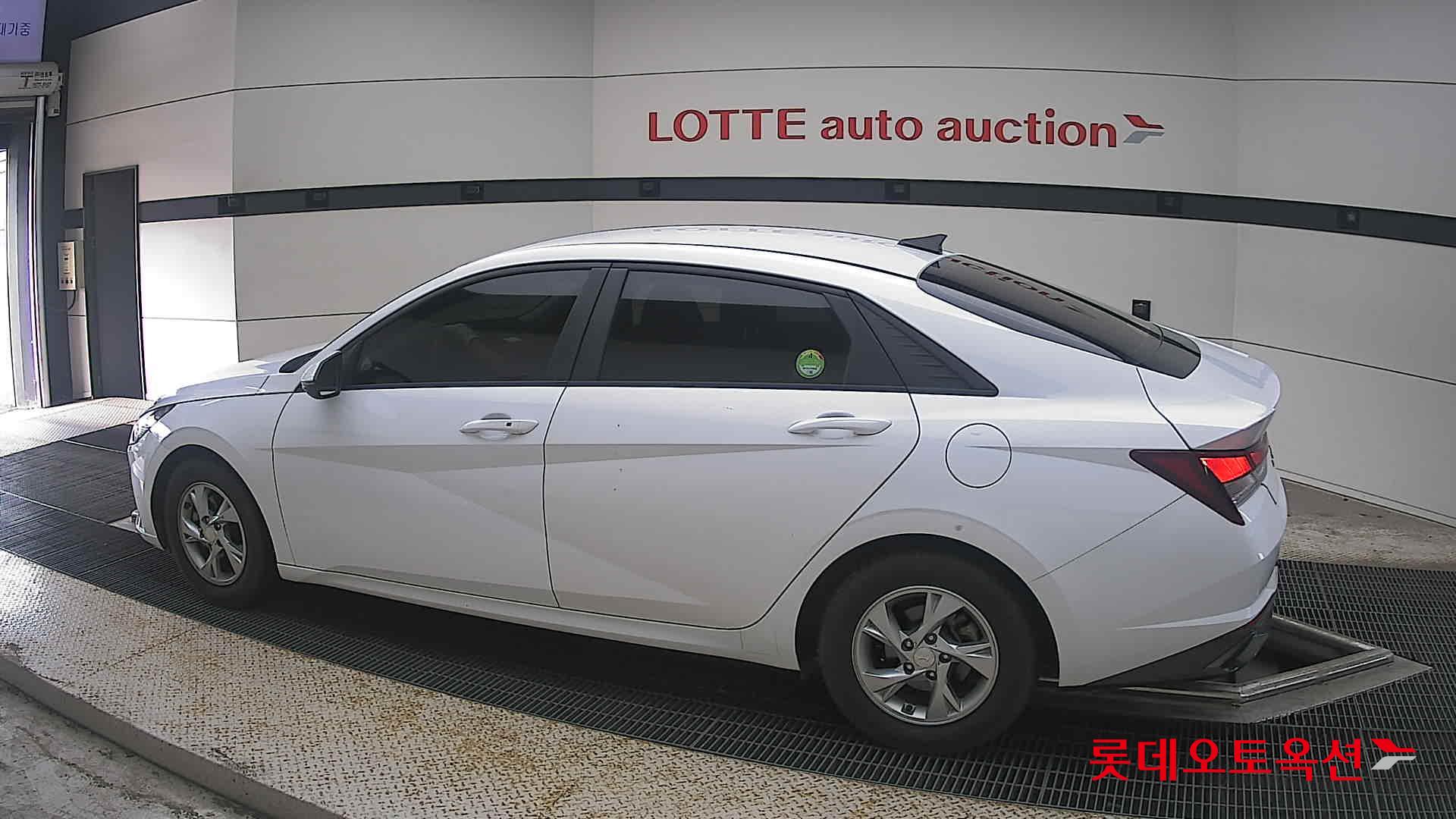 2021 - hyundai avante