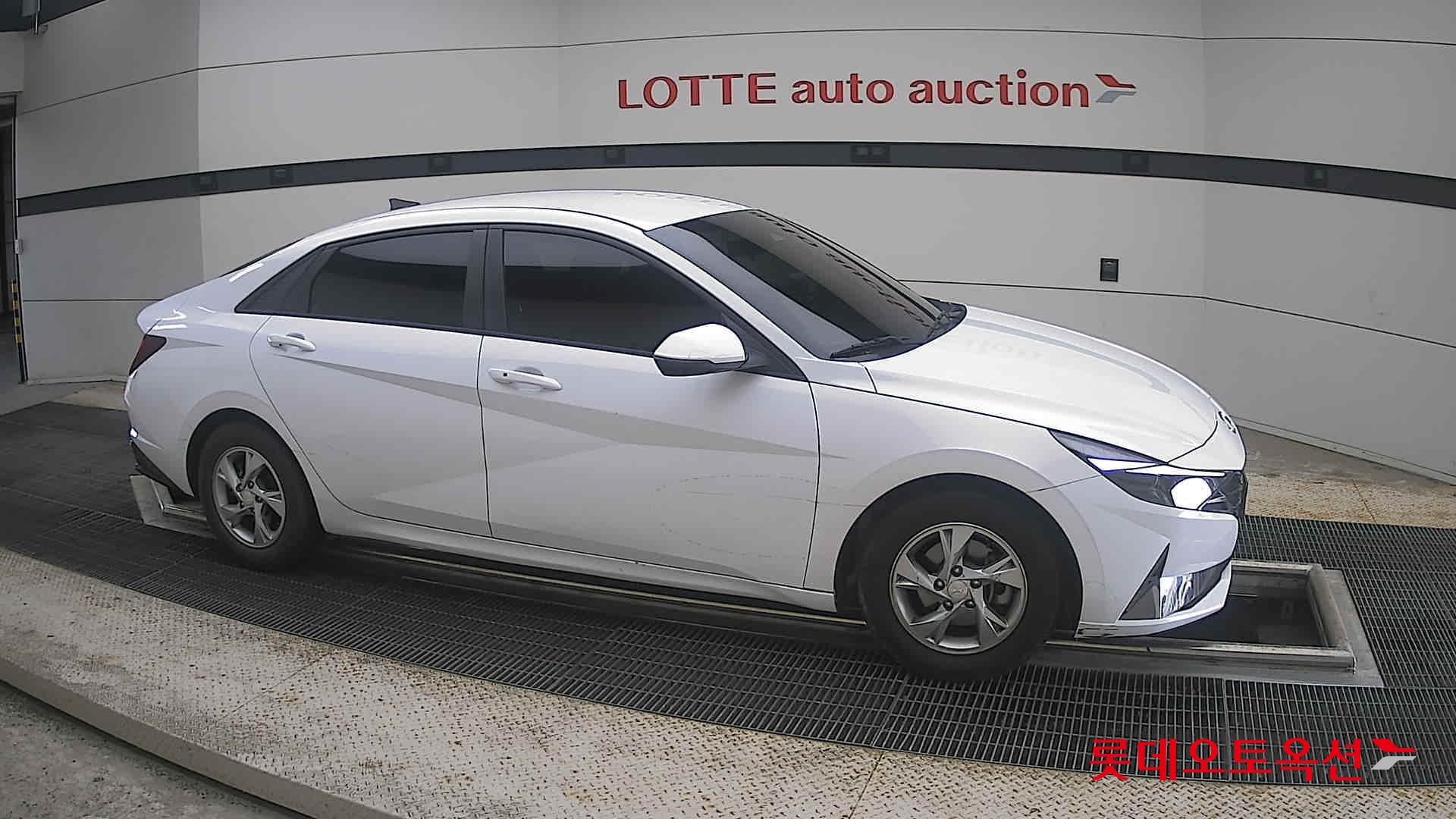 2021 - hyundai avante