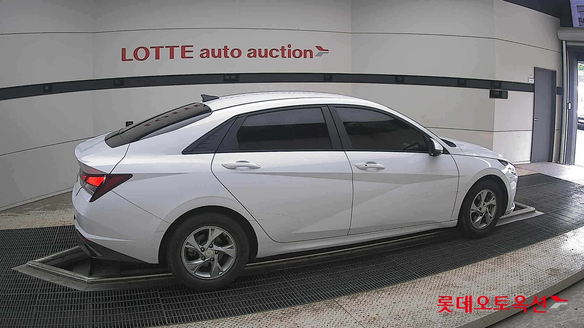 2021 - hyundai avante