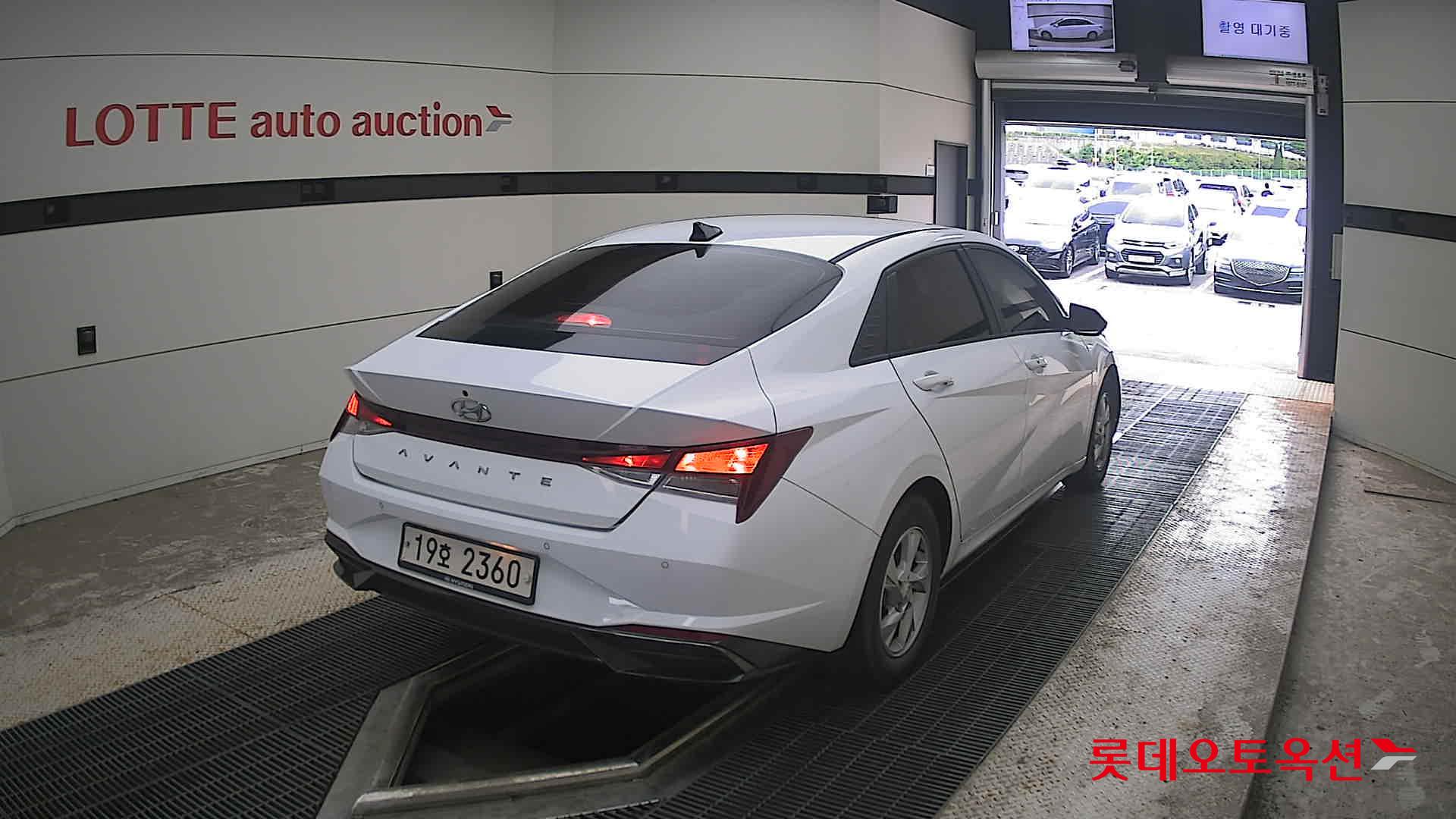 2021 - hyundai avante