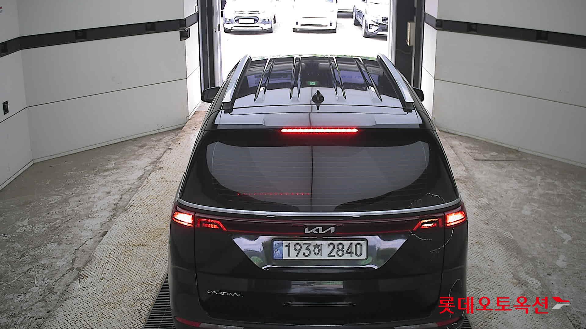 2023 - kia carnival