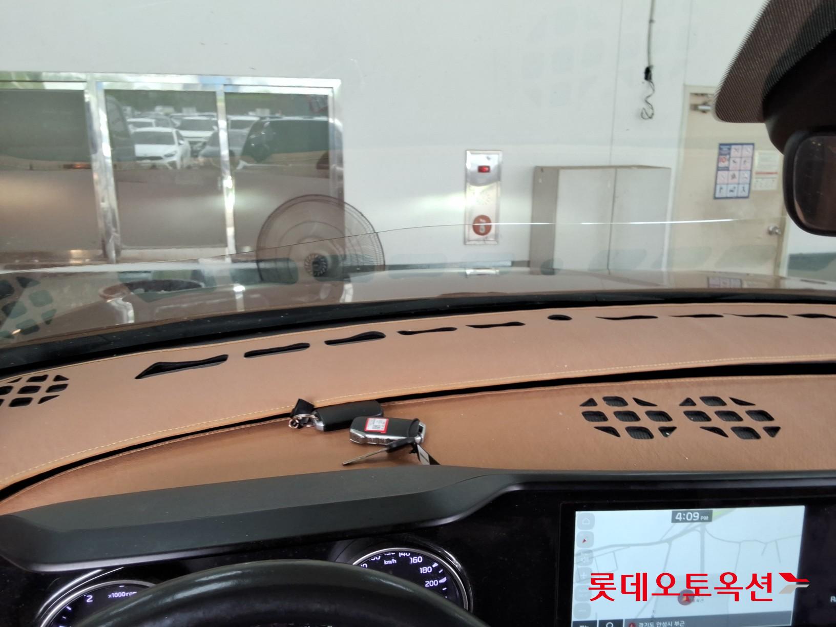 2023 - kia carnival