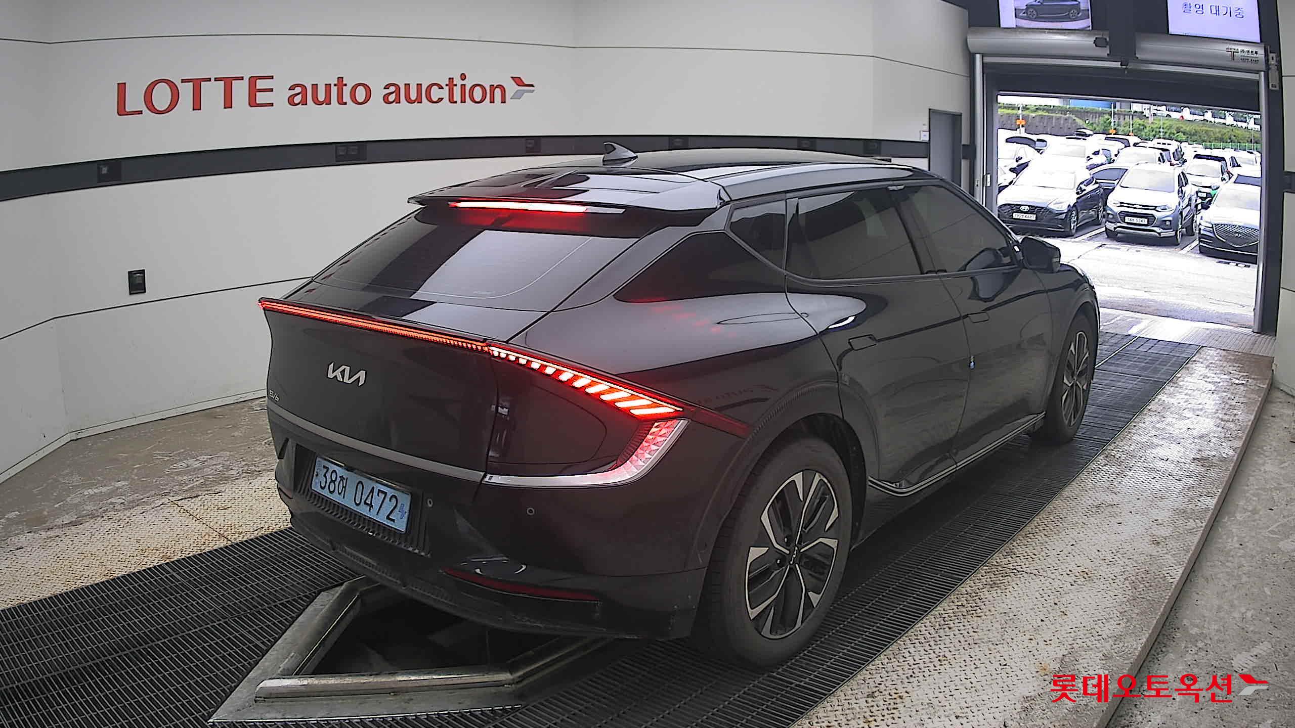 2023 - kia ev6