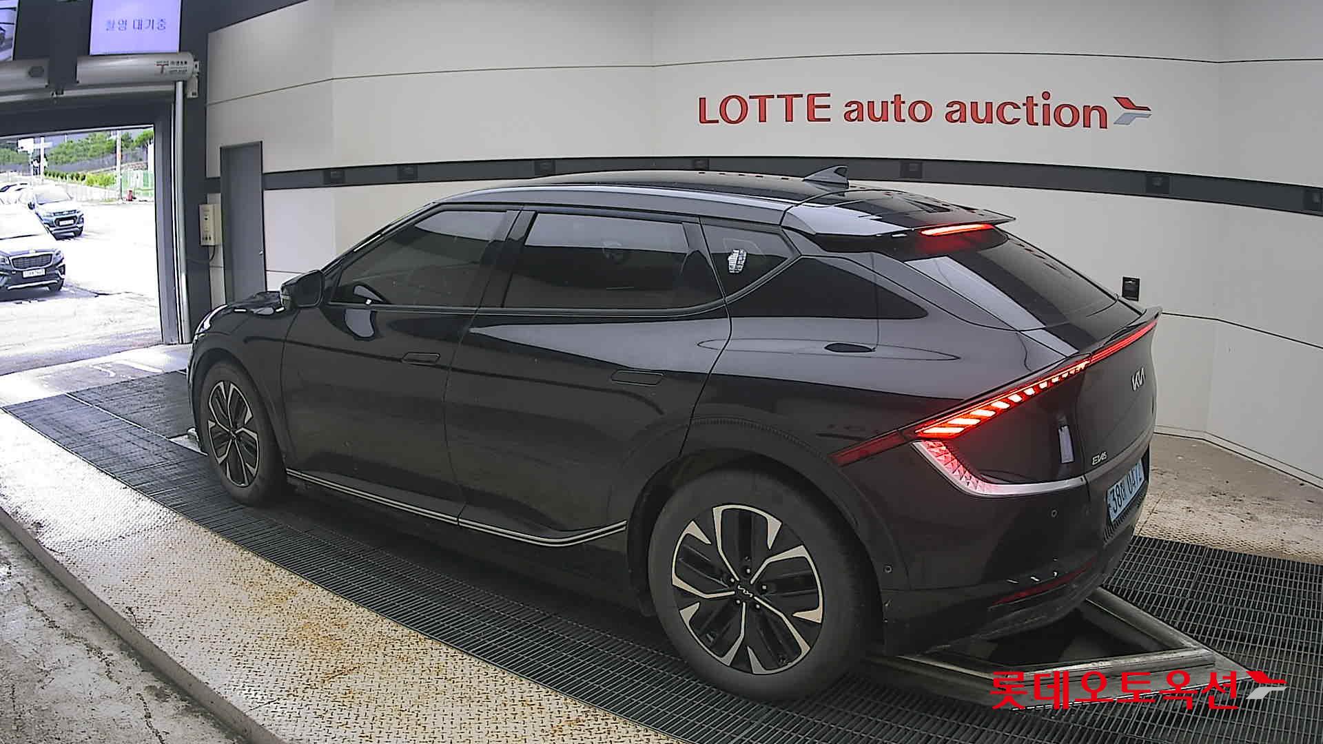 2023 - kia ev6