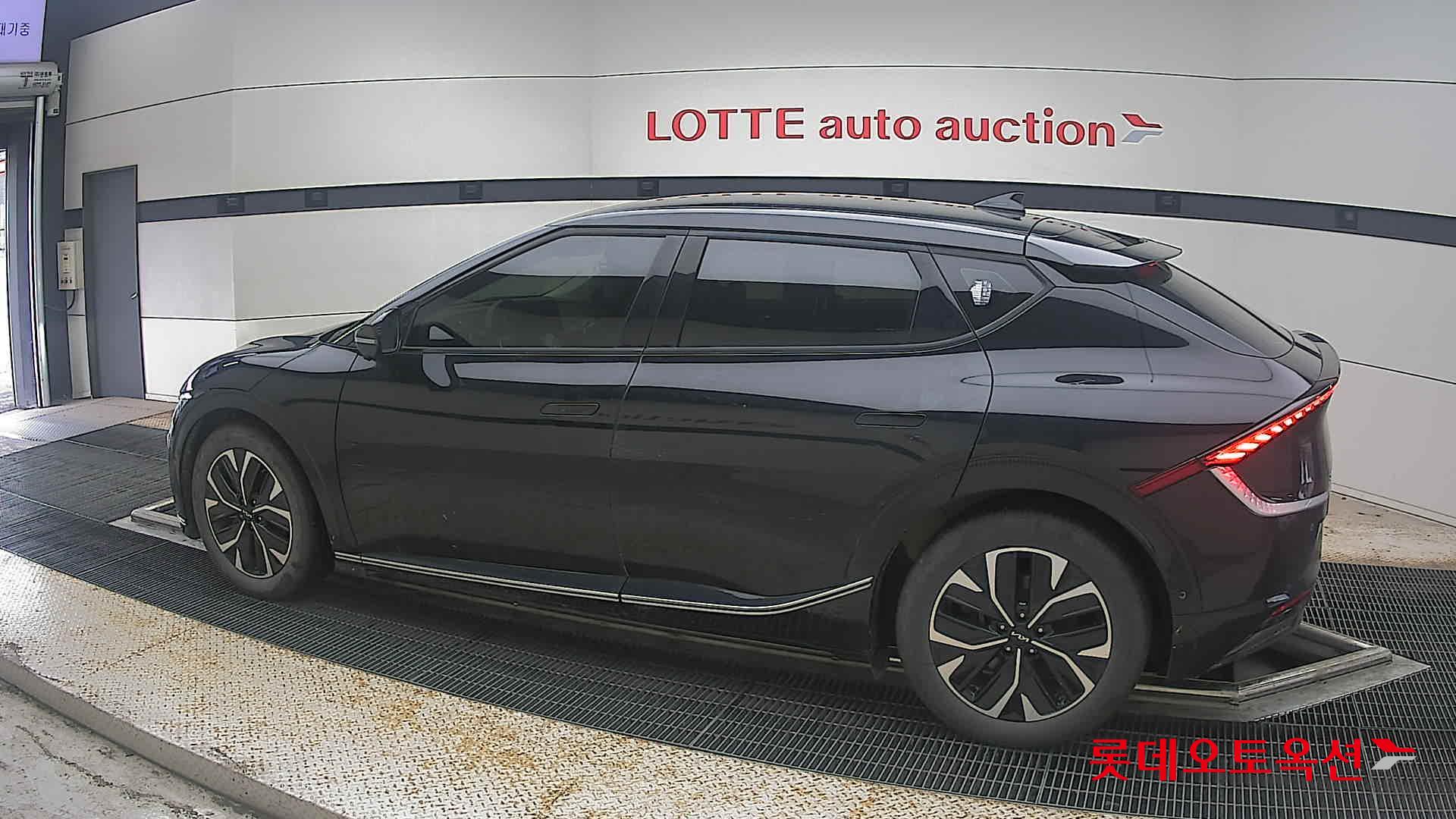 2023 - kia ev6