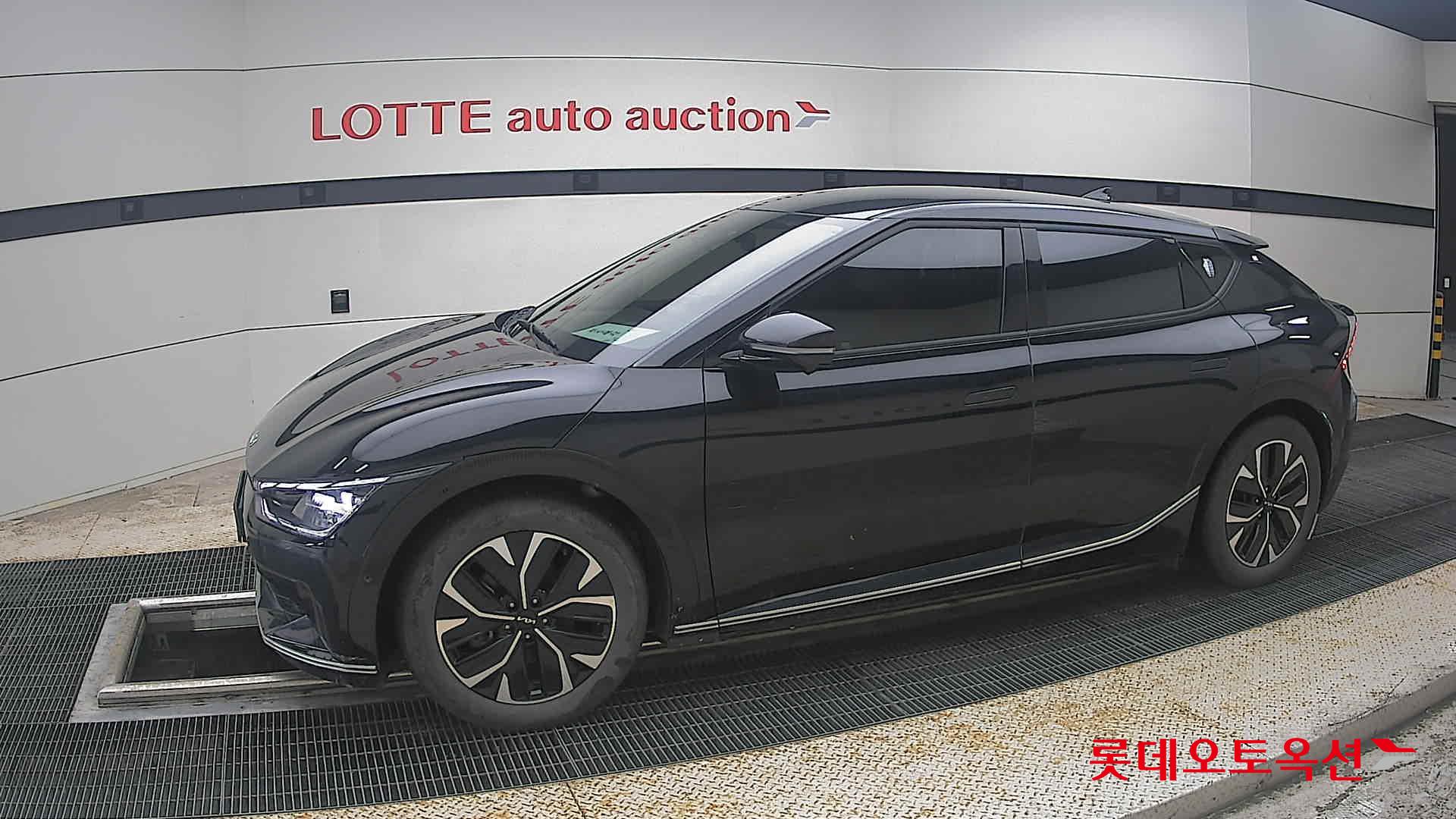 2023 - kia ev6