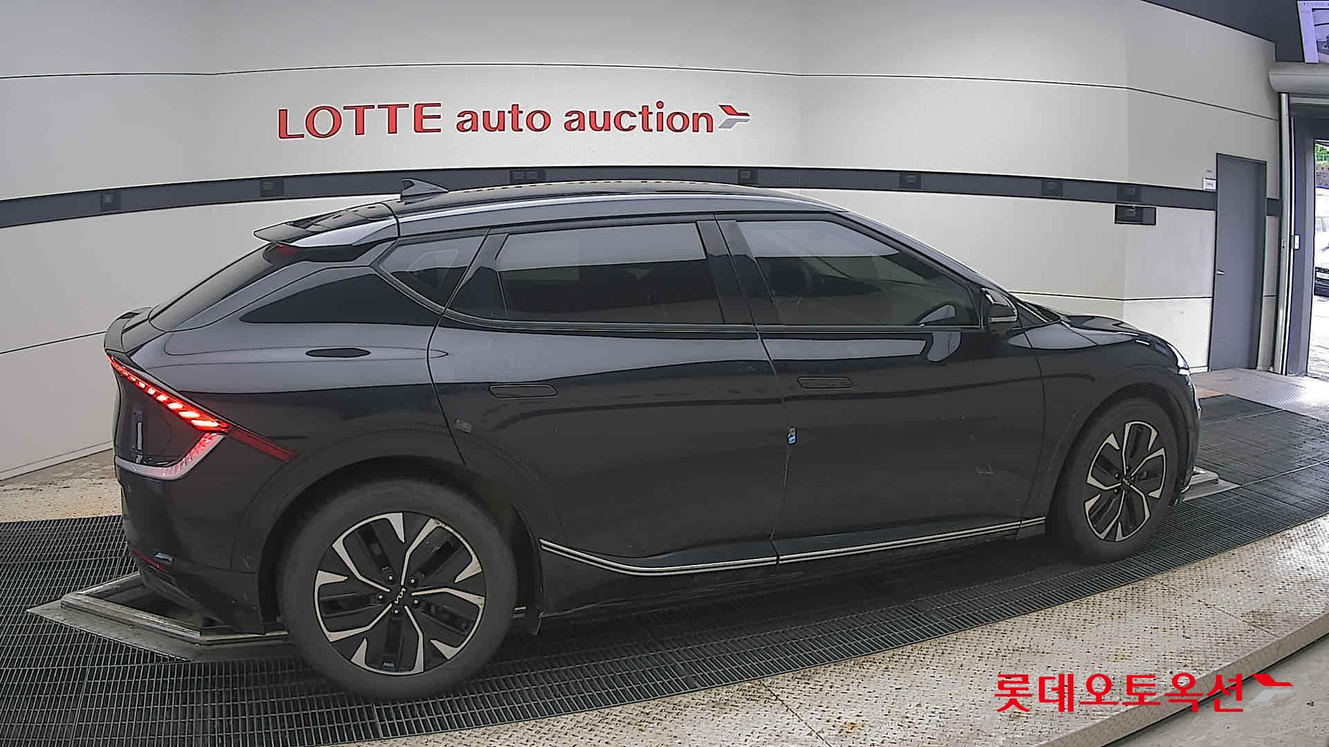 2023 - kia ev6
