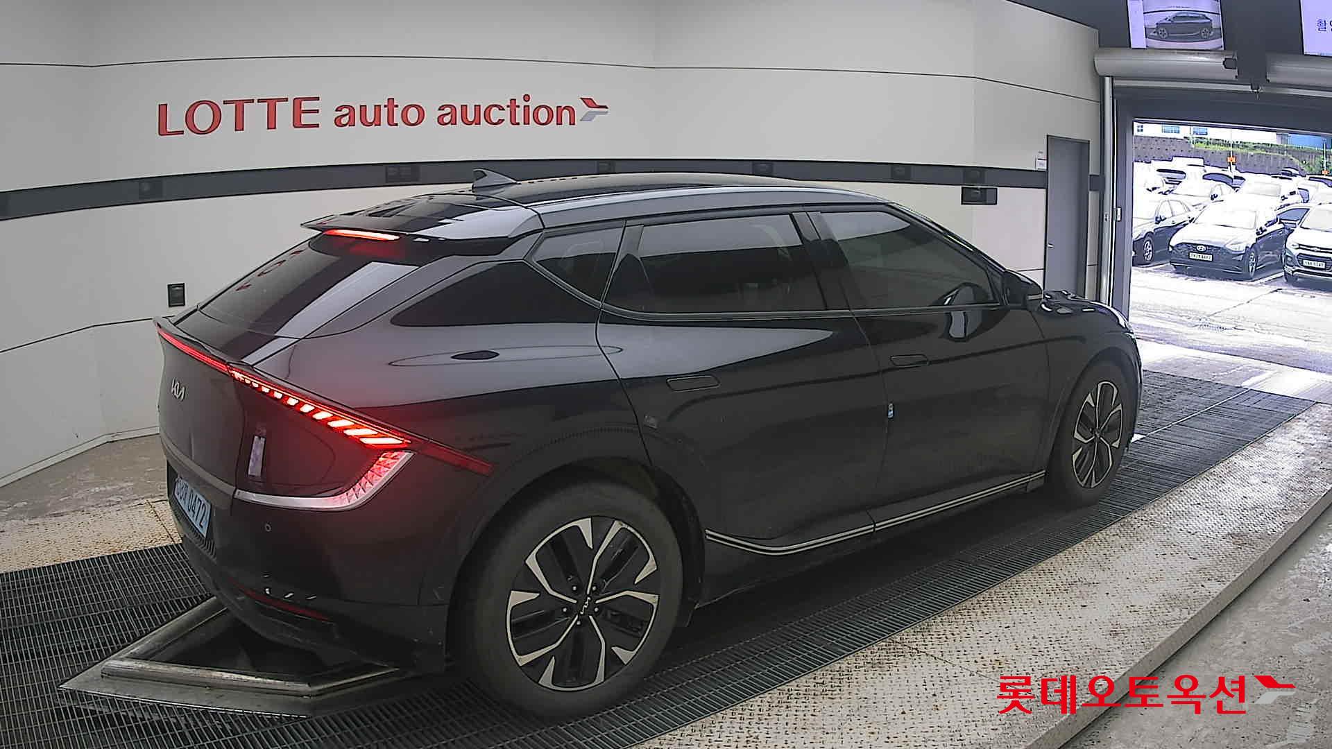 2023 - kia ev6
