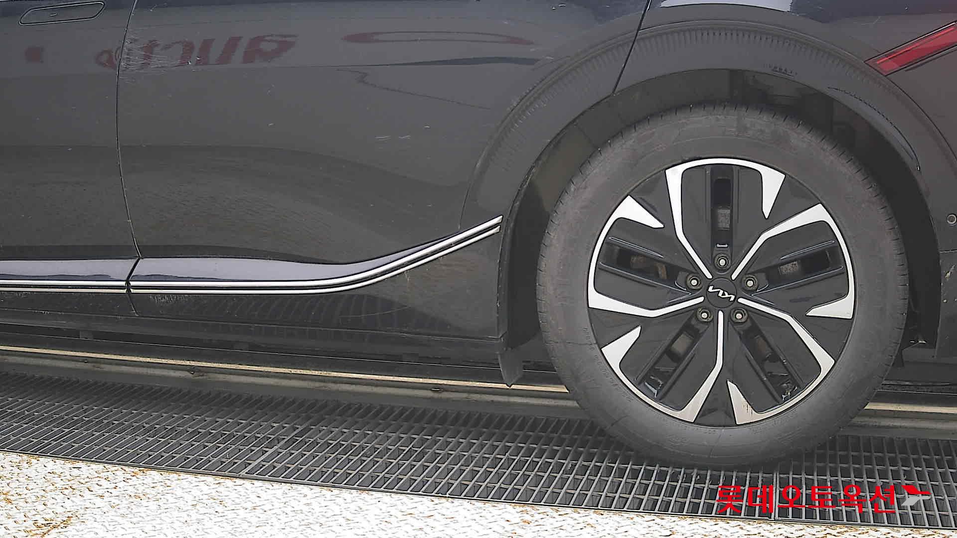 2023 - kia ev6