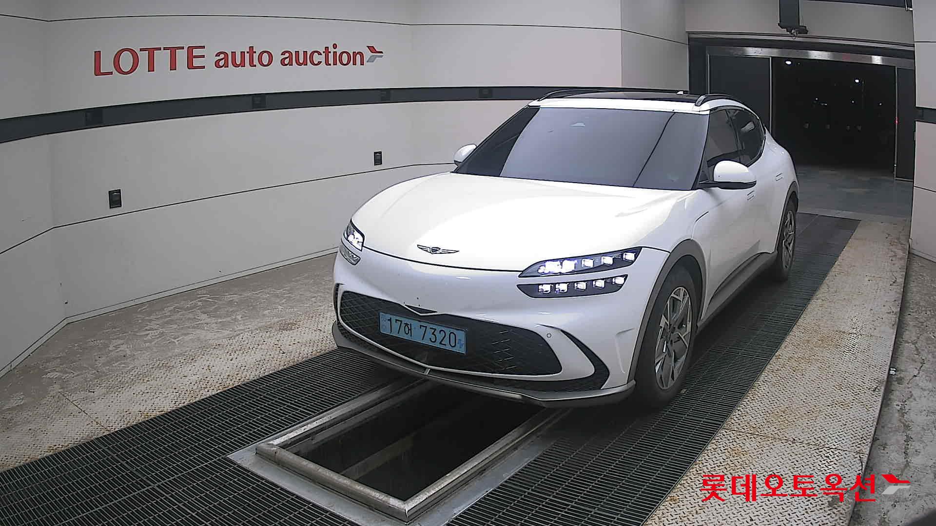 2022 - genesis gv60