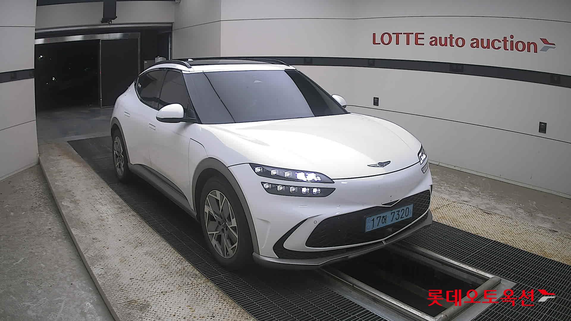 2022 - genesis gv60