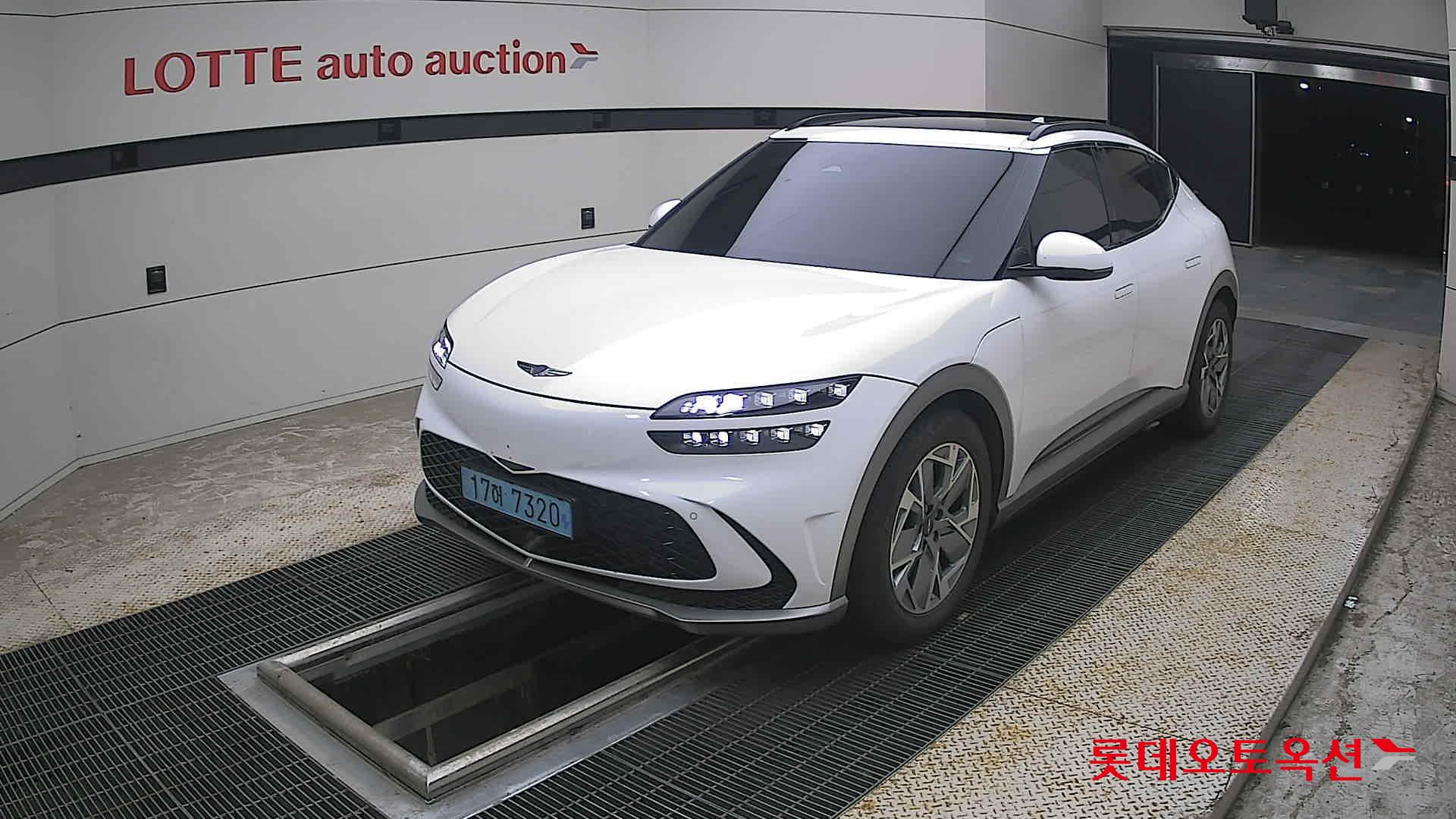 2022 - genesis gv60