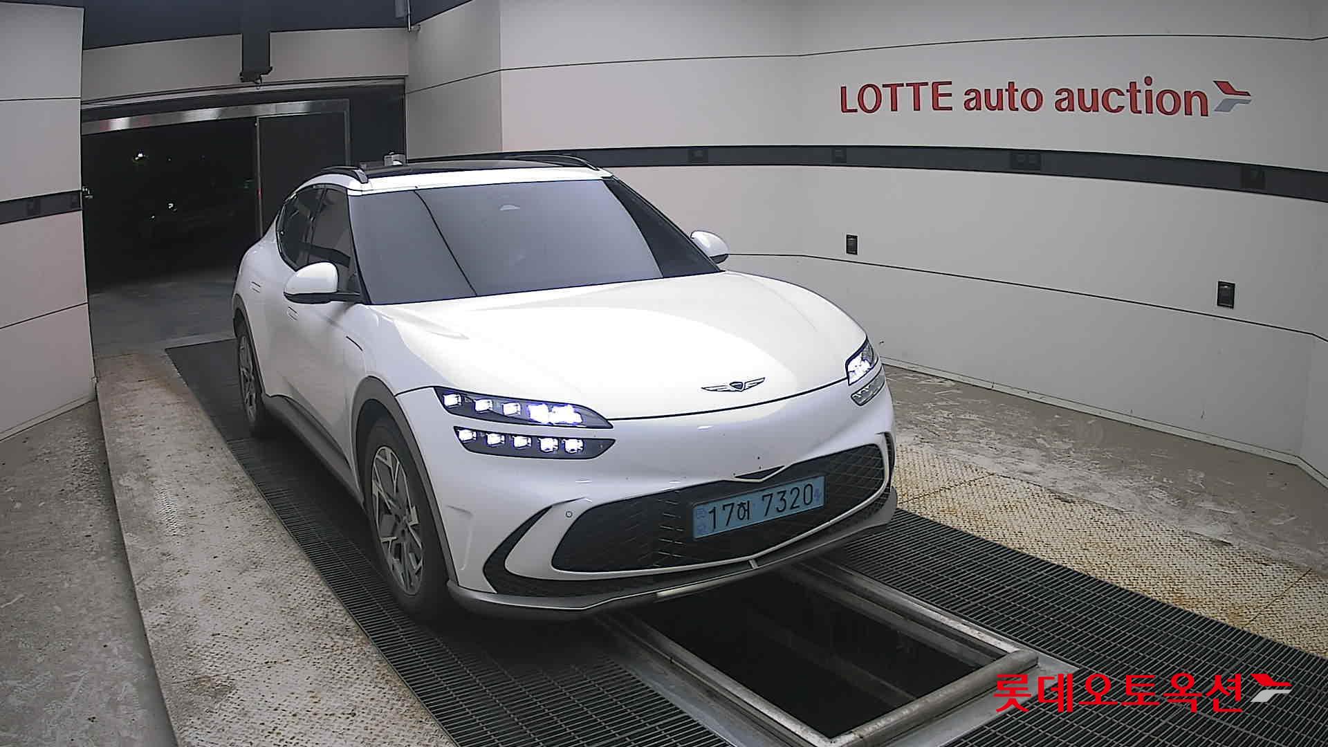 2022 - genesis gv60