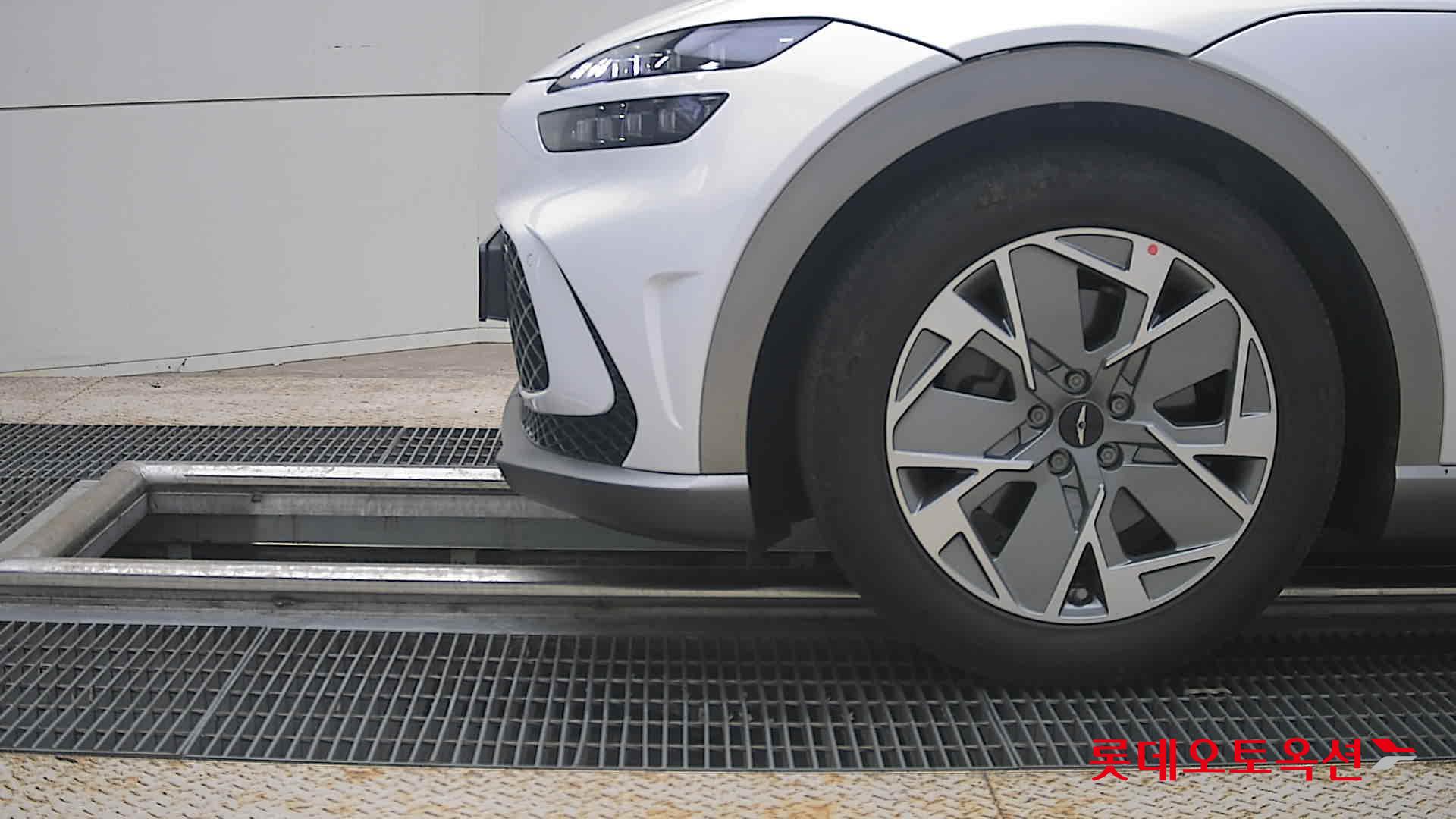 2022 - genesis gv60