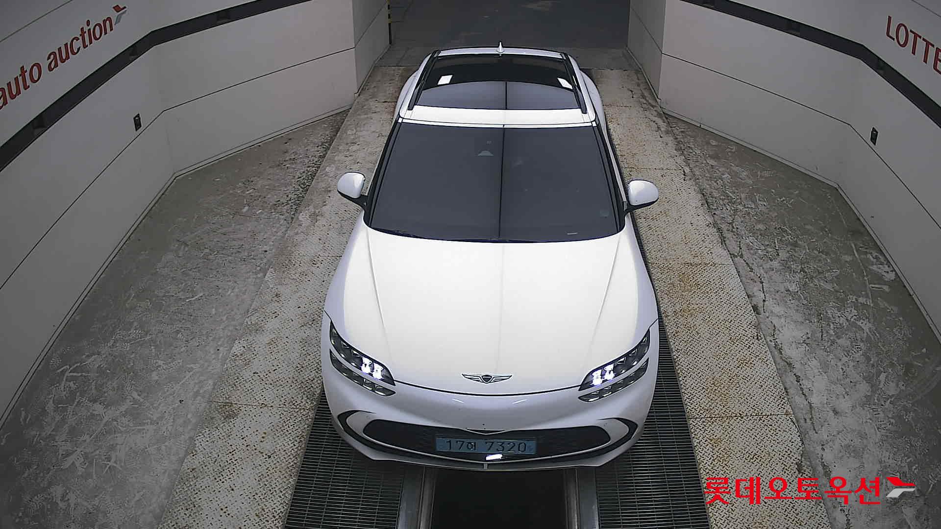 2022 - genesis gv60