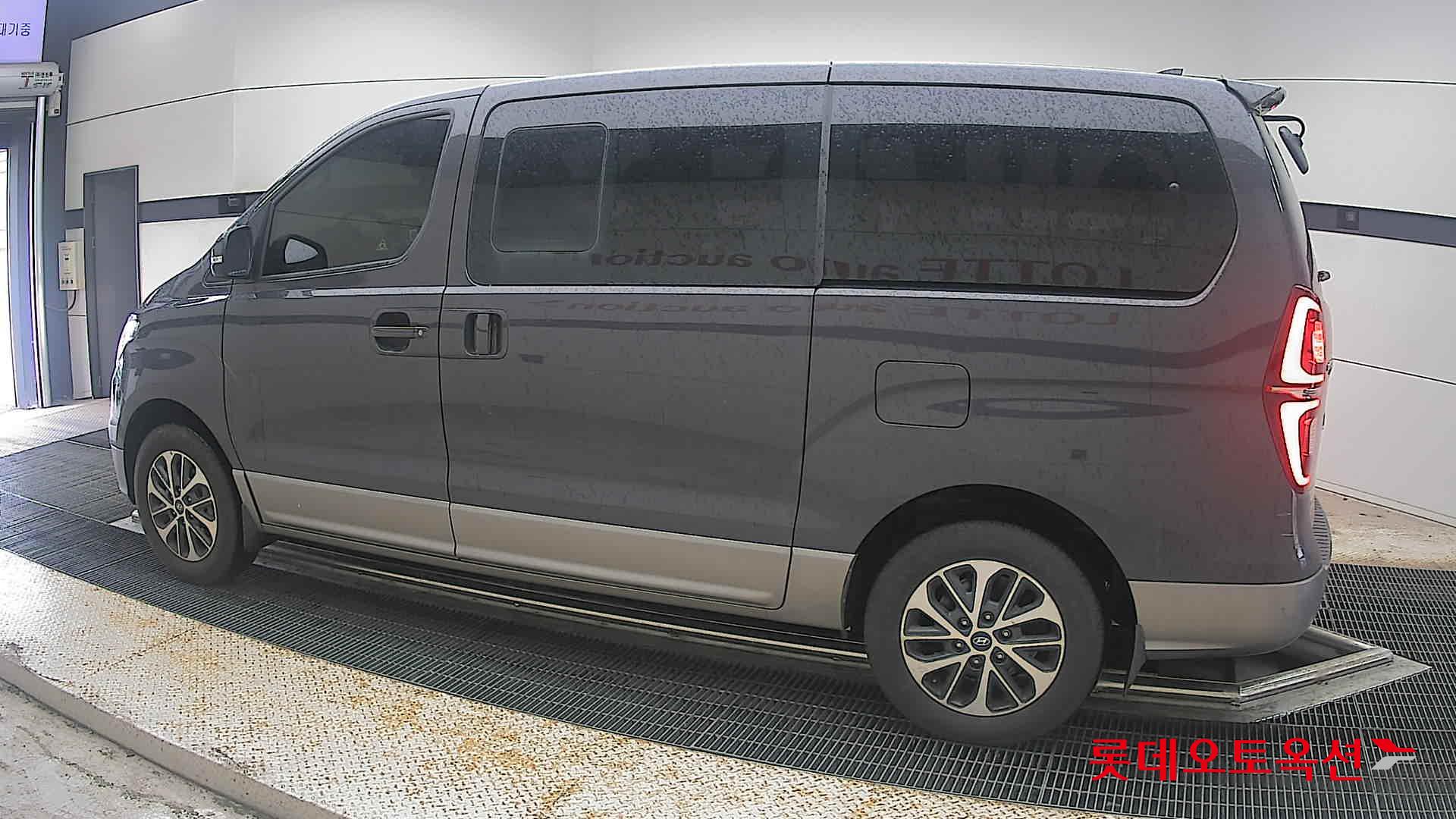 2020 - hyundai grand starex