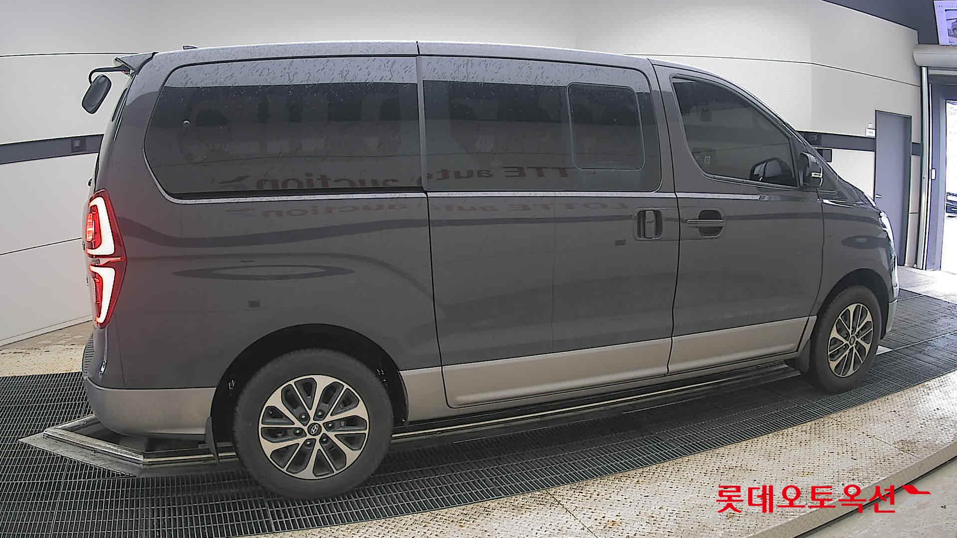 2020 - hyundai grand starex