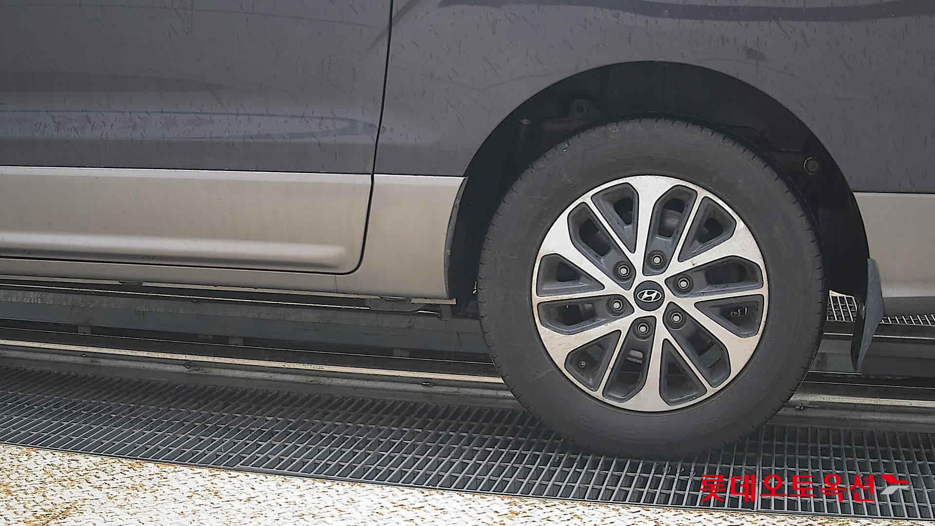 2020 - hyundai grand starex