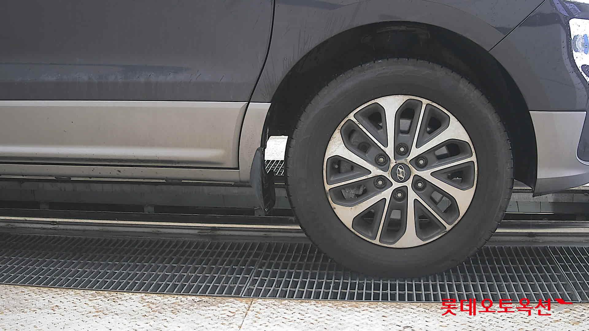 2020 - hyundai grand starex