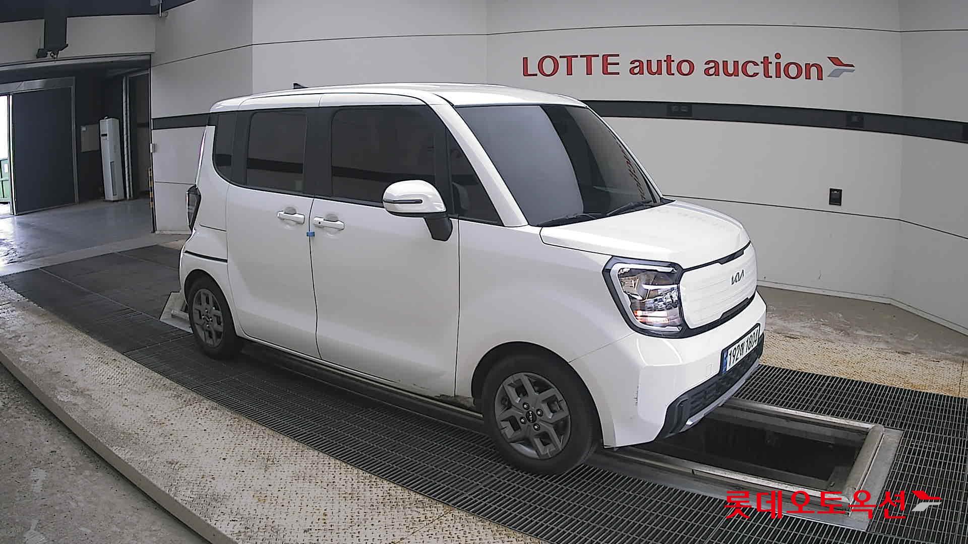 2023 - kia ray
