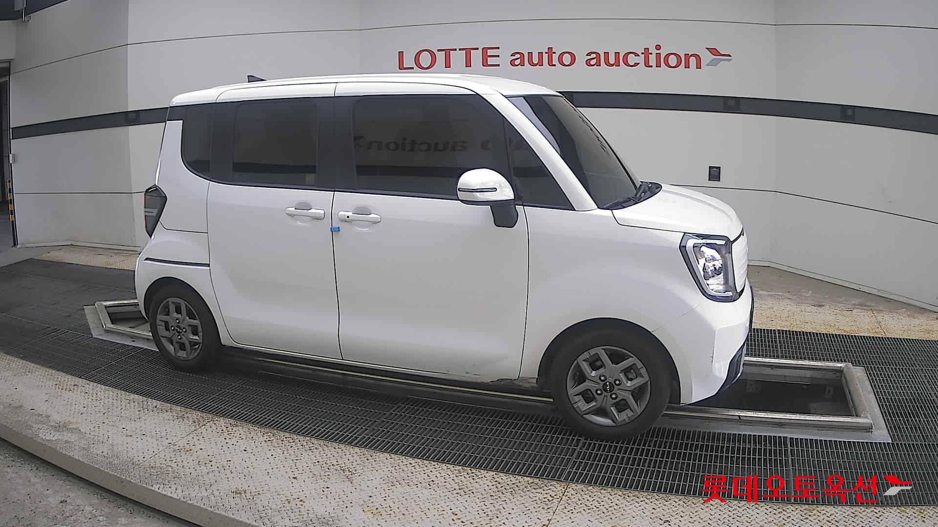 2023 - kia ray