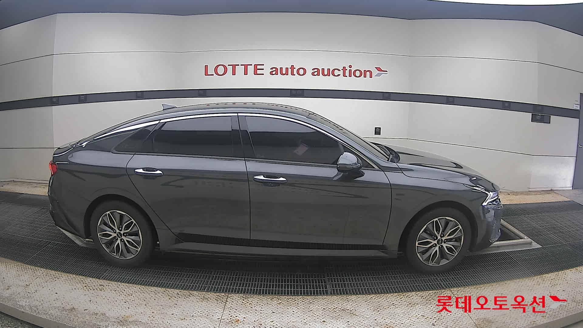 2023 - kia k5