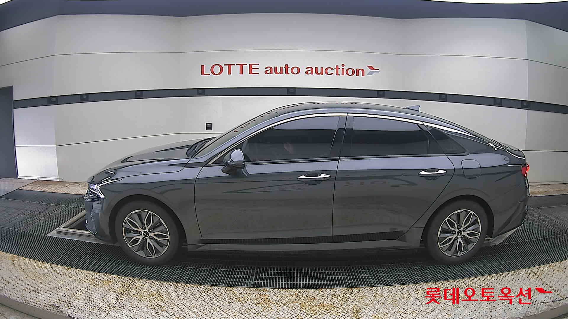 2023 - kia k5
