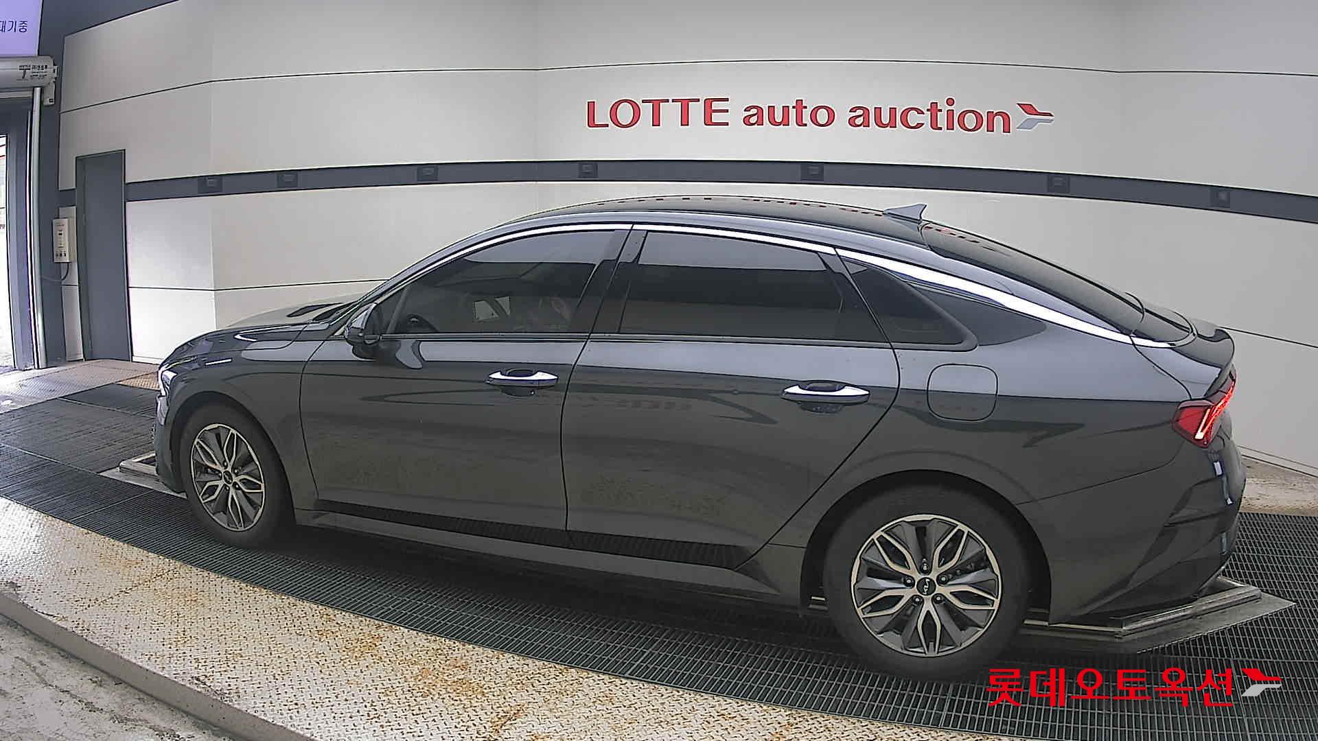 2023 - kia k5