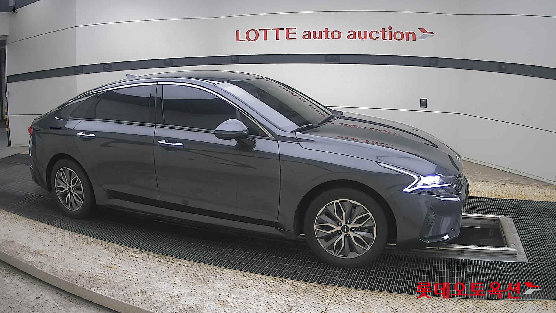 2023 - kia k5