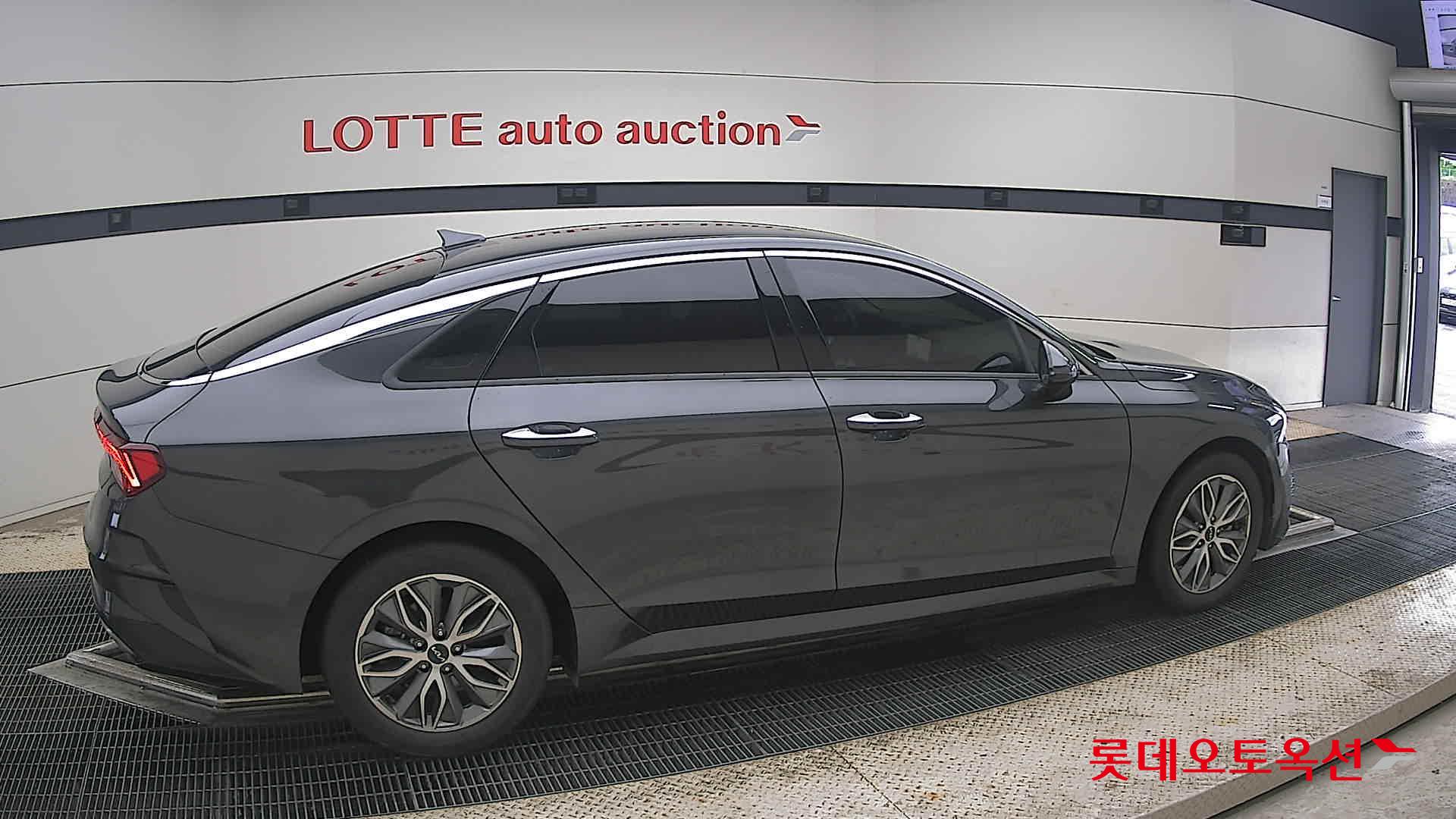 2023 - kia k5