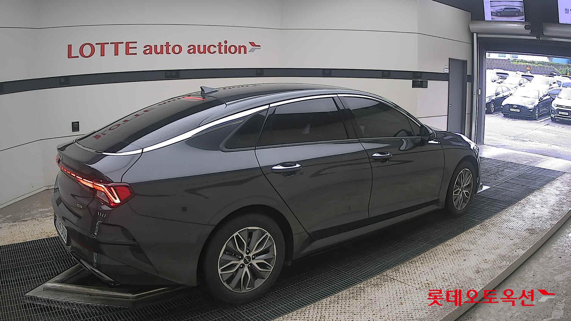 2023 - kia k5