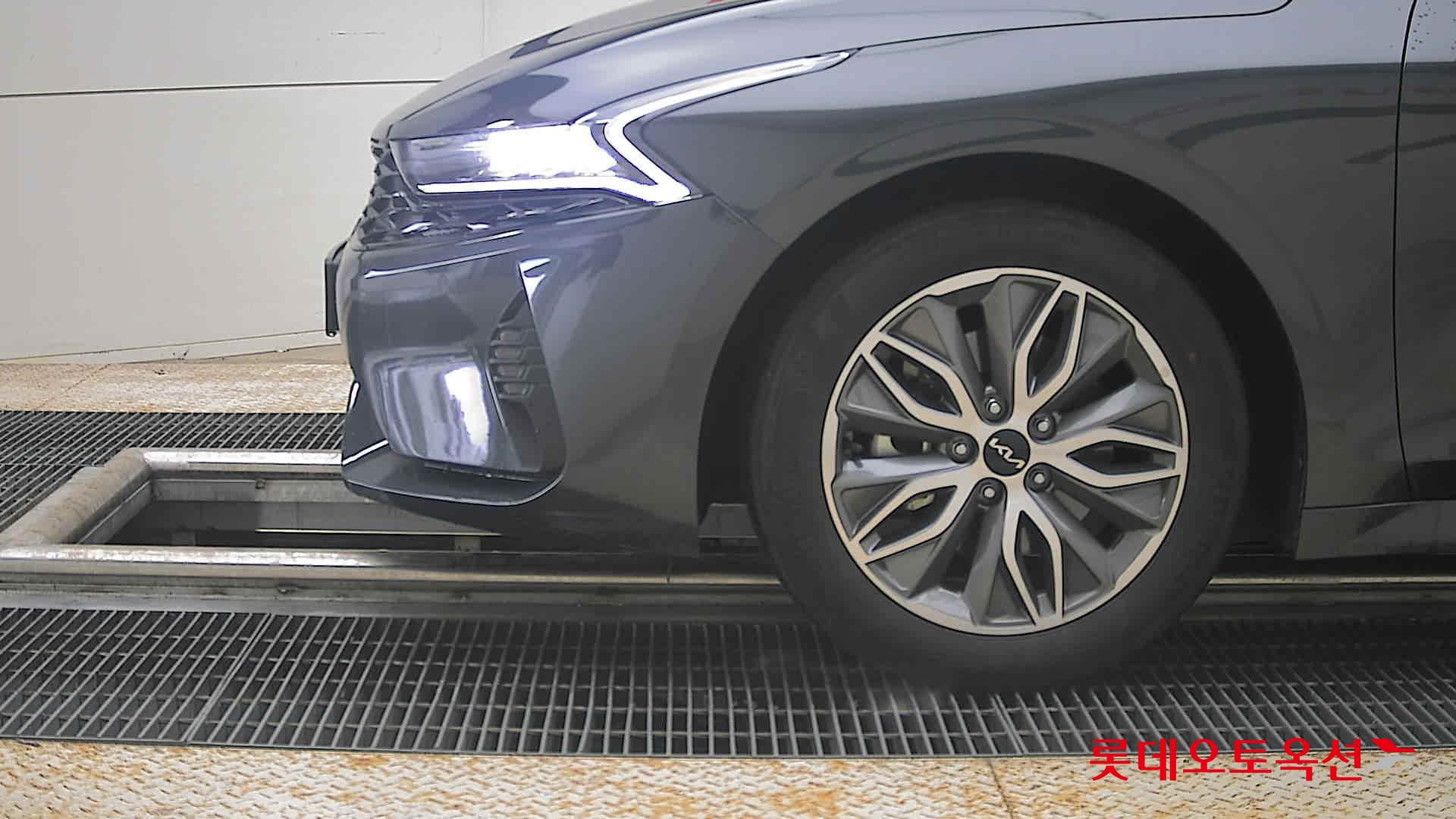 2023 - kia k5