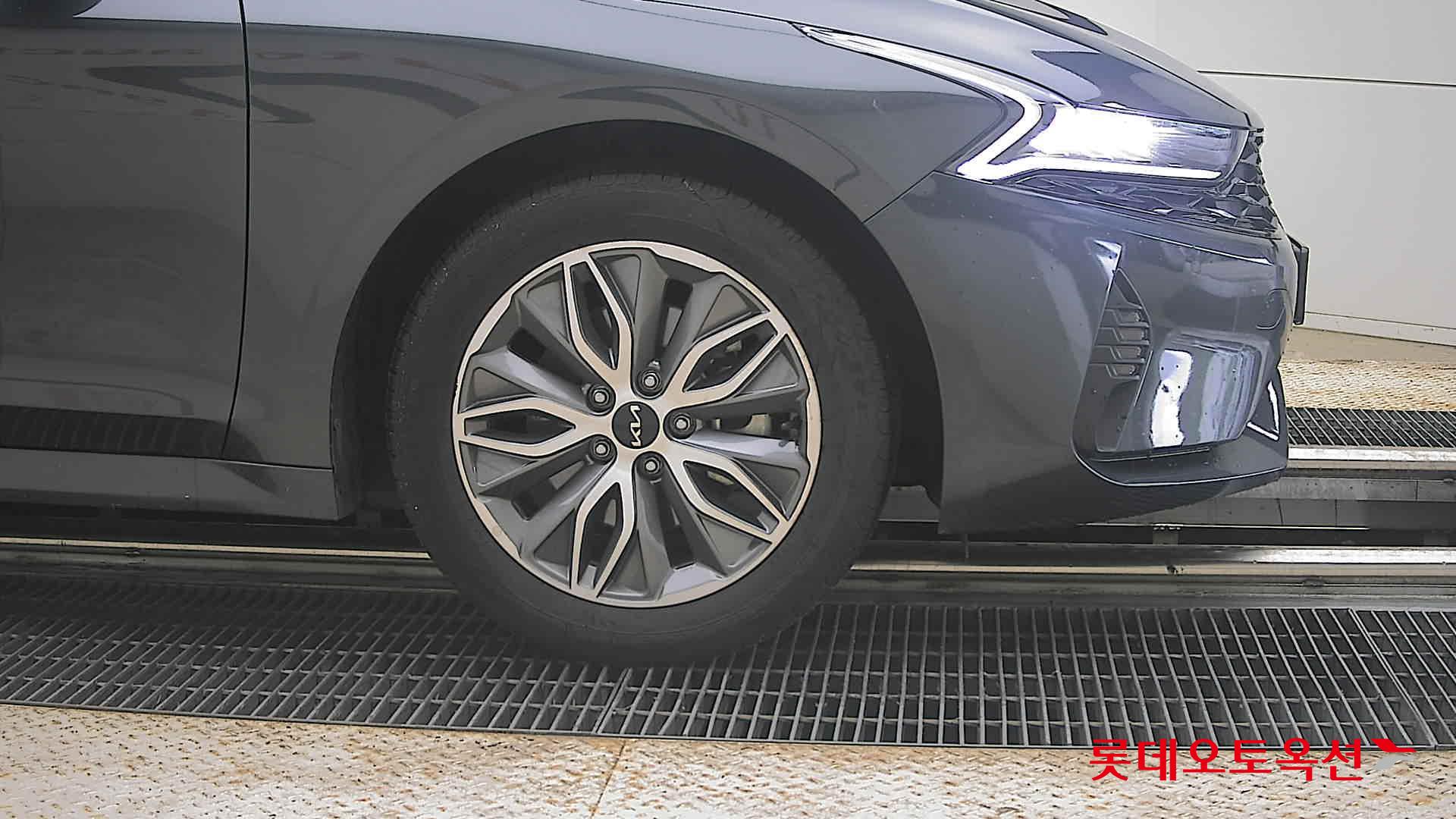 2023 - kia k5