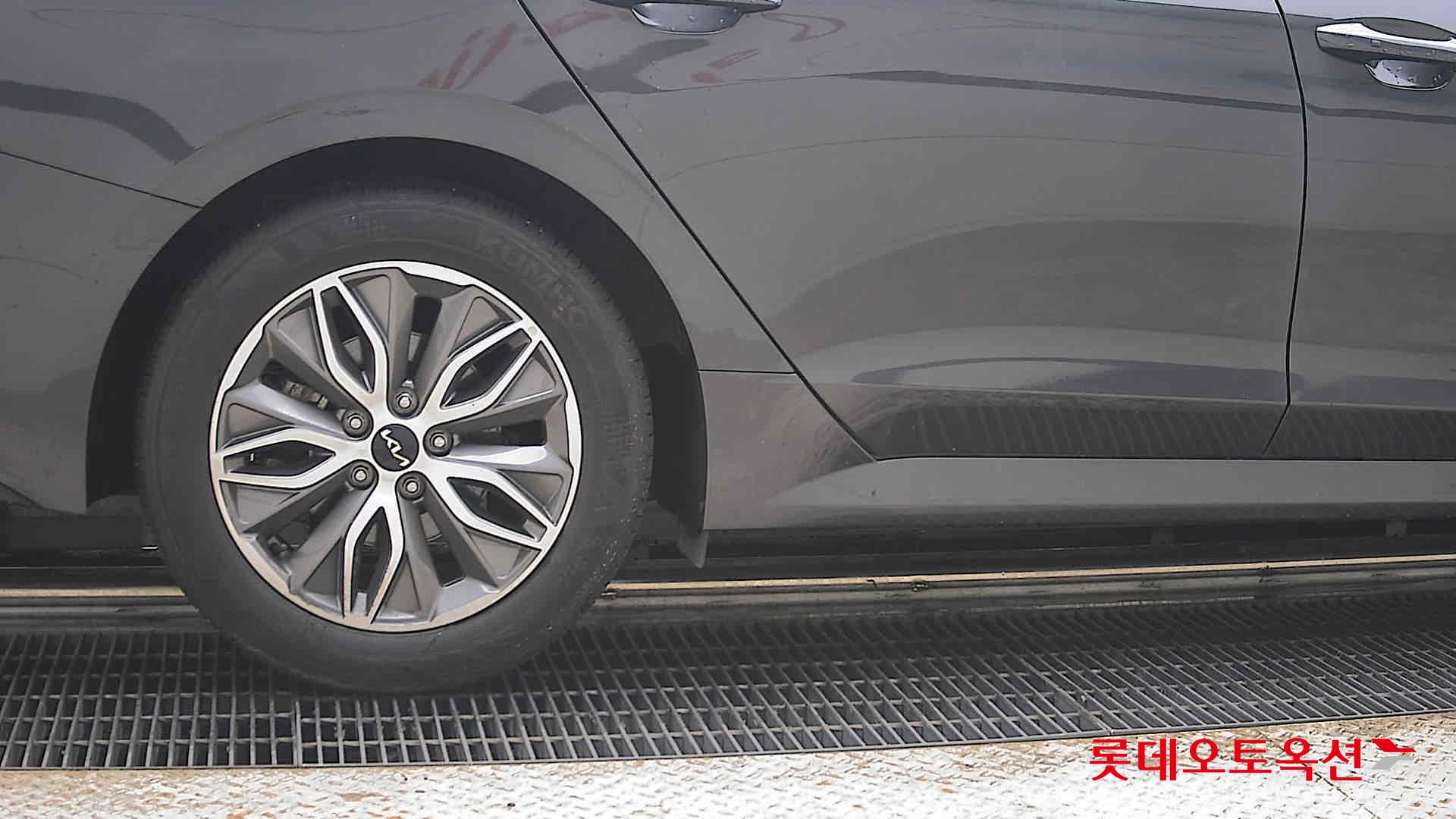 2023 - kia k5