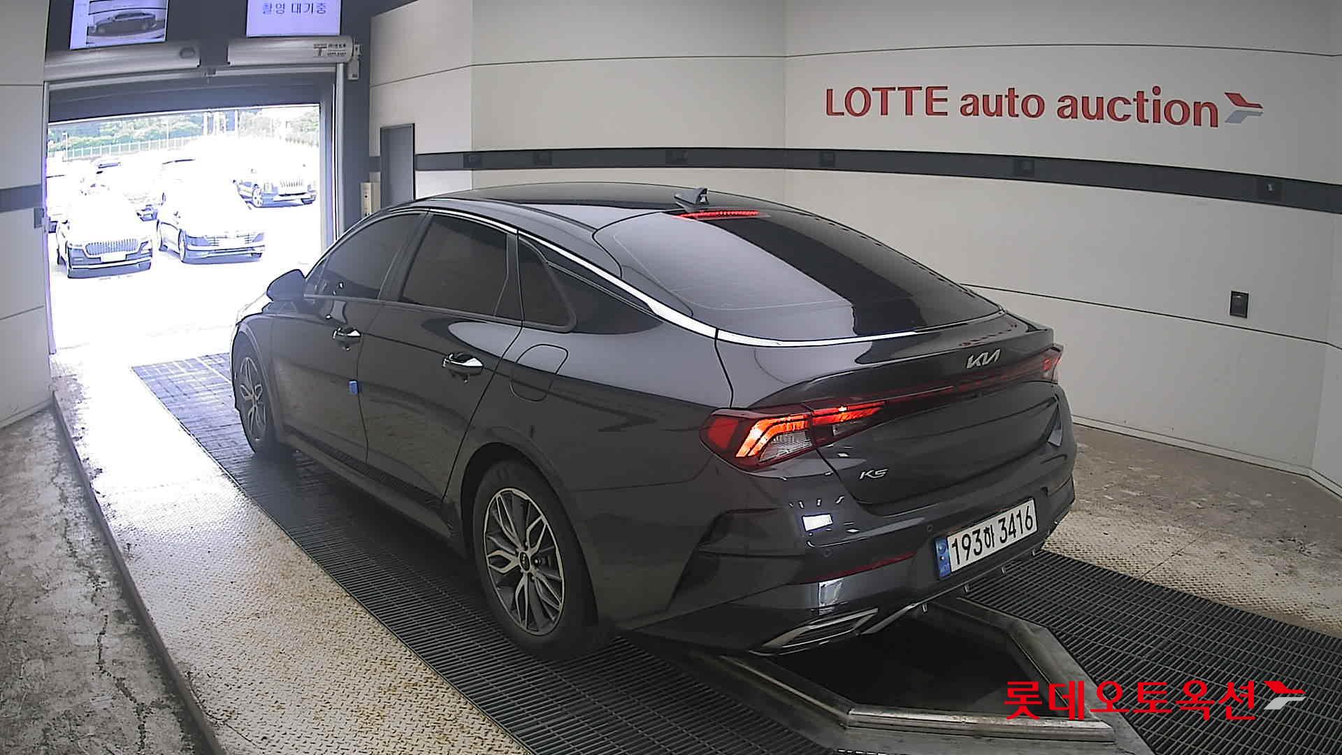 2022 - kia k5