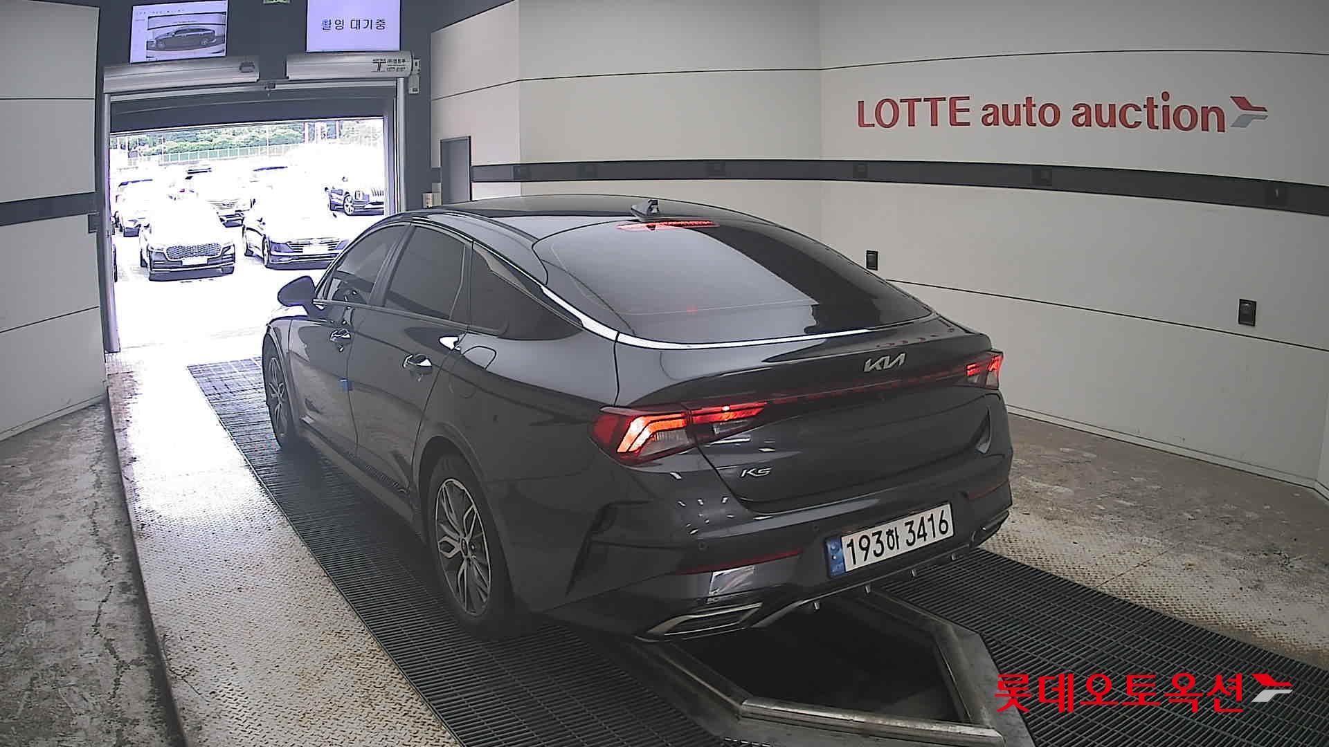 2022 - kia k5