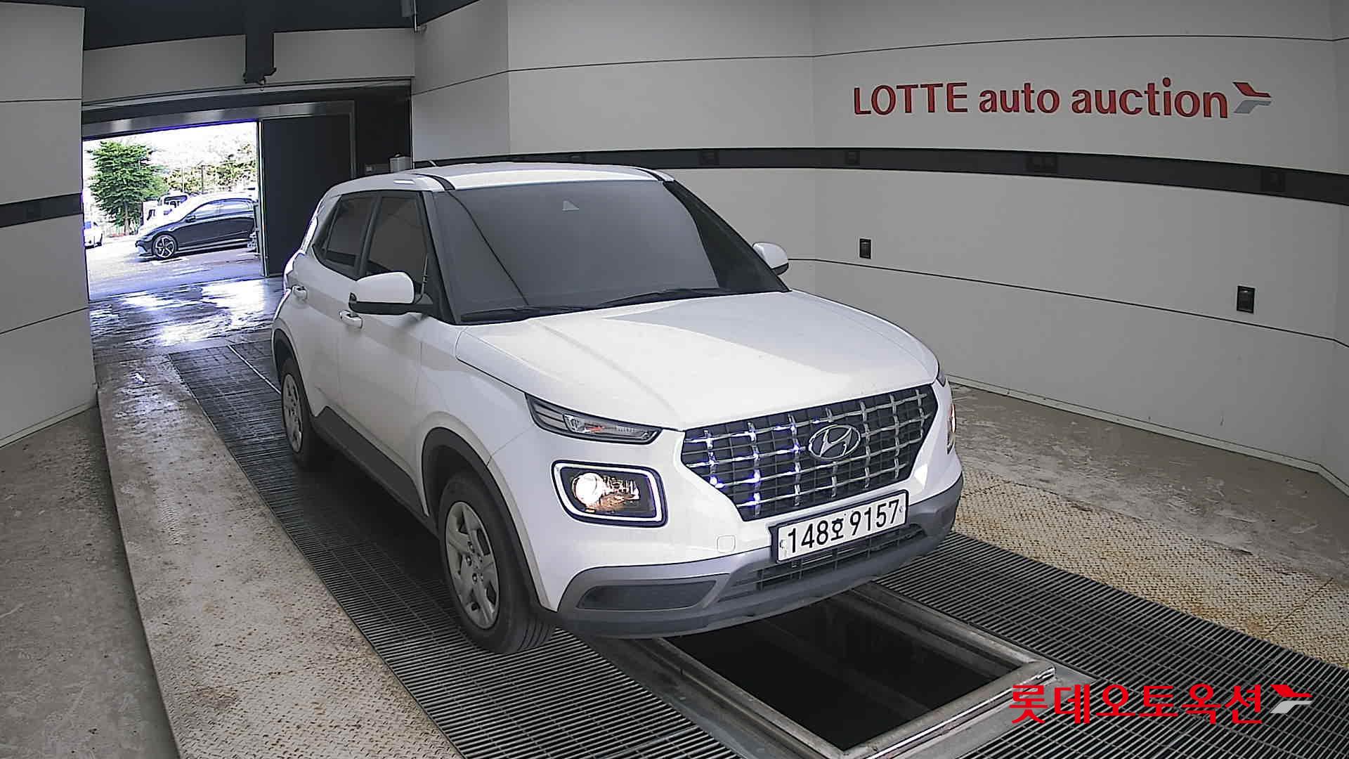 2021 - hyundai venue