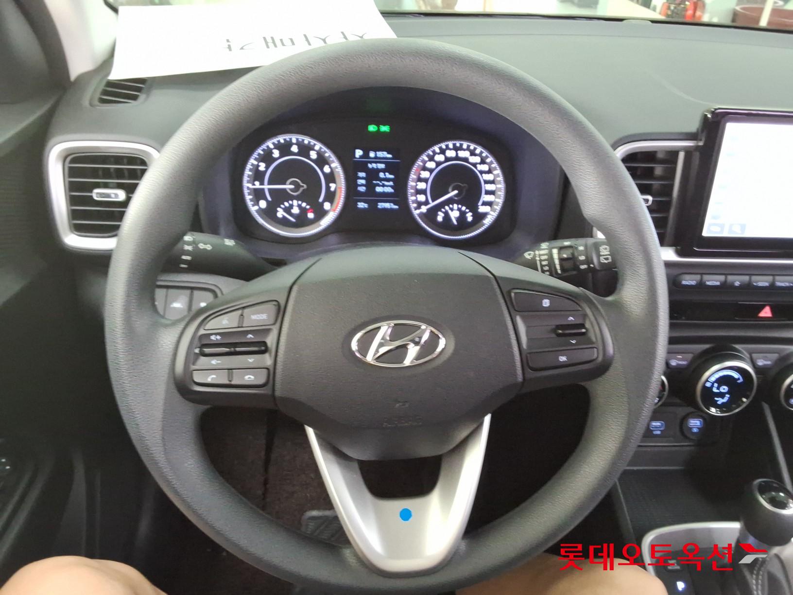 2021 - hyundai venue