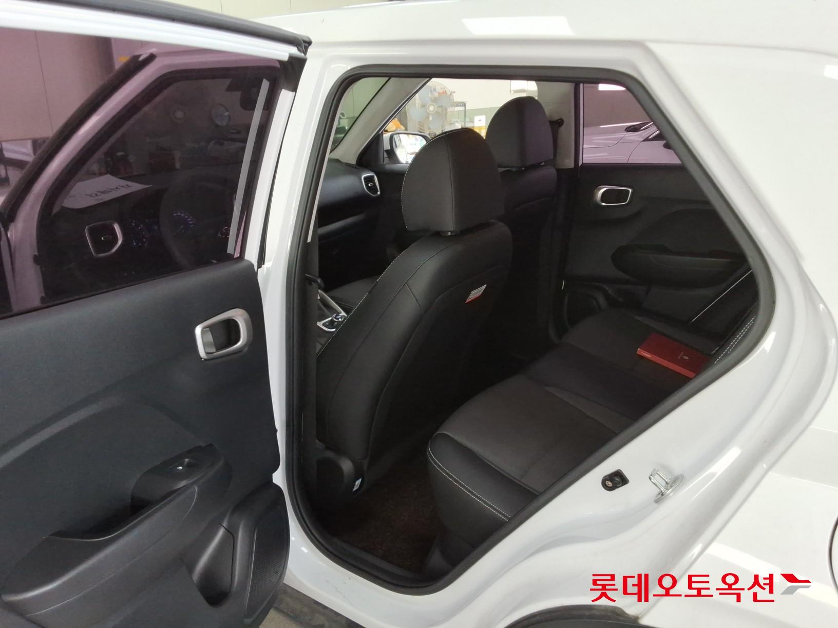 2021 - hyundai venue