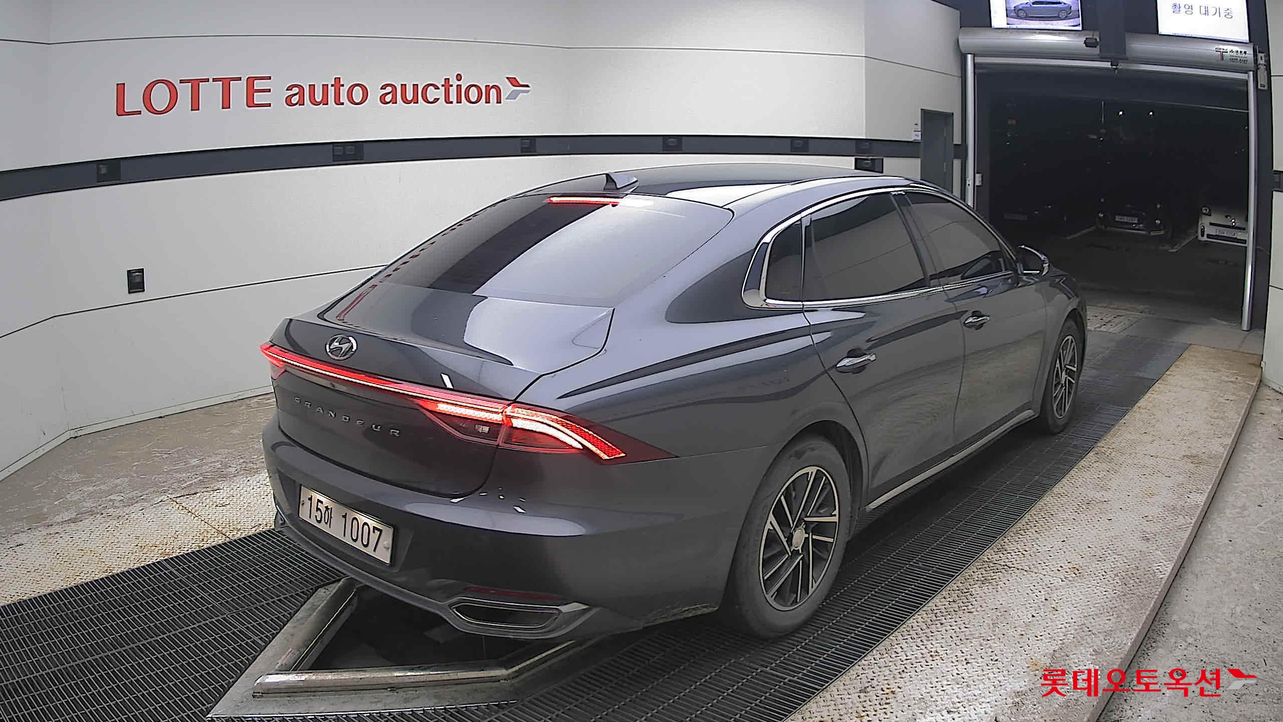 2022 - hyundai grandeur
