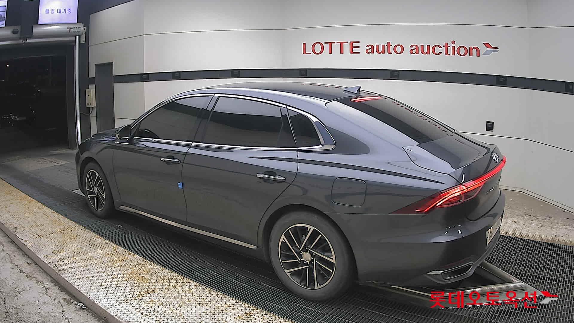 2022 - hyundai grandeur