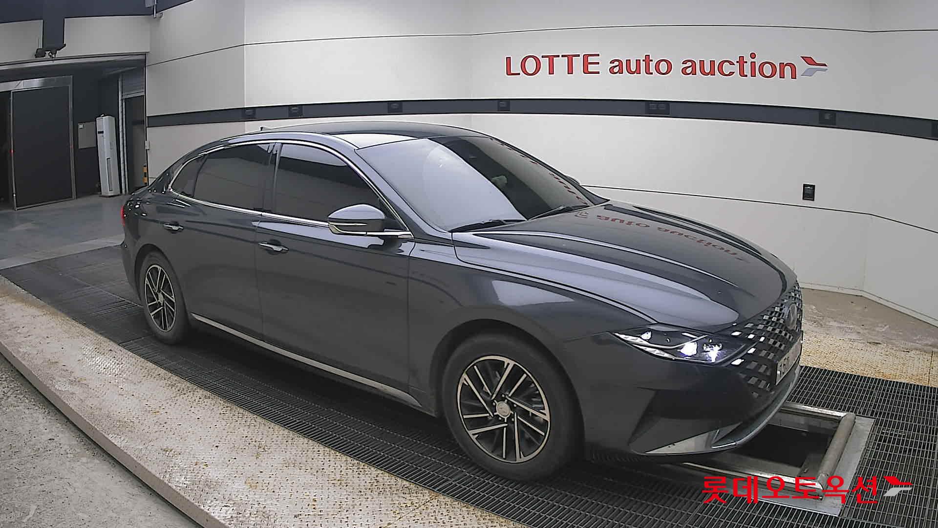 2022 - hyundai grandeur