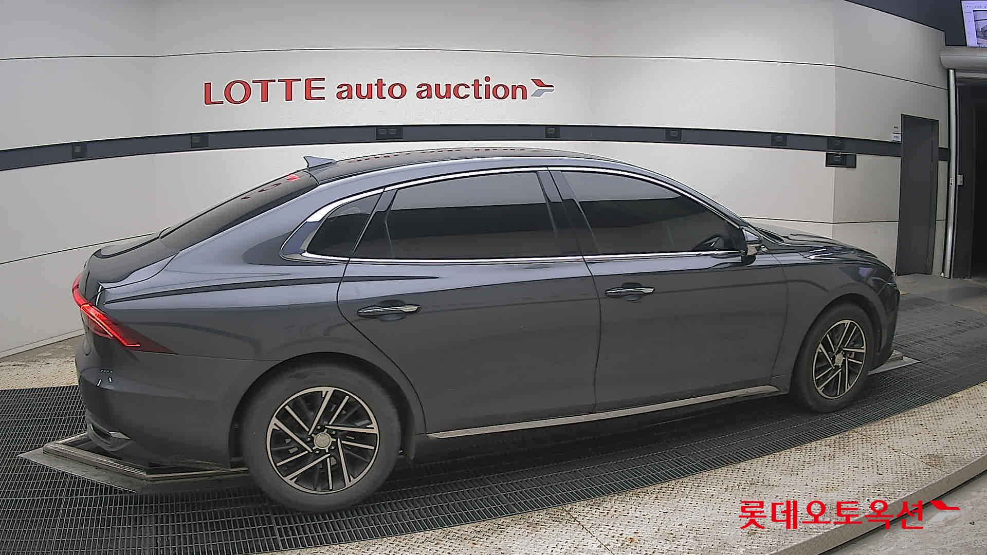 2022 - hyundai grandeur