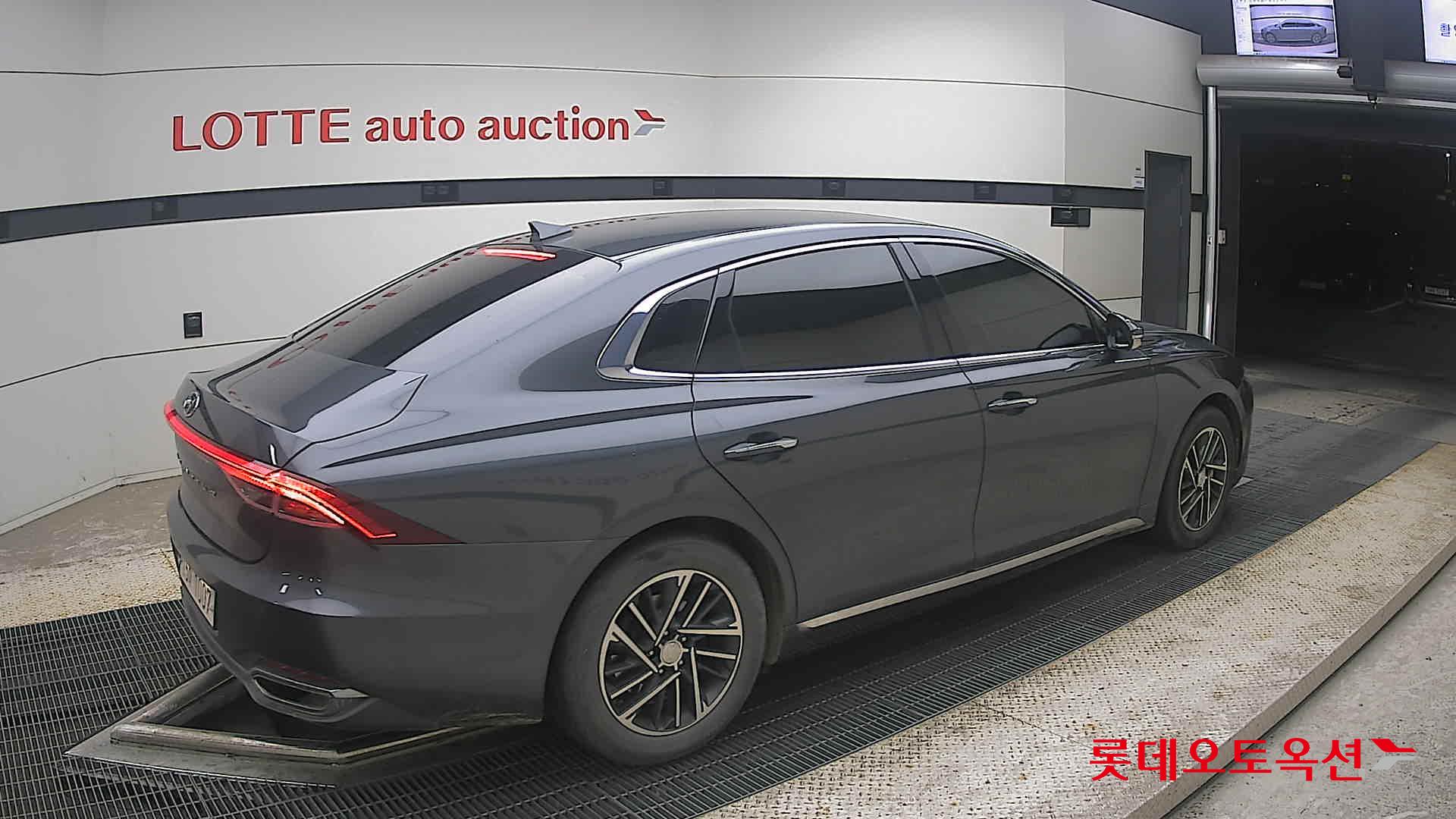 2022 - hyundai grandeur