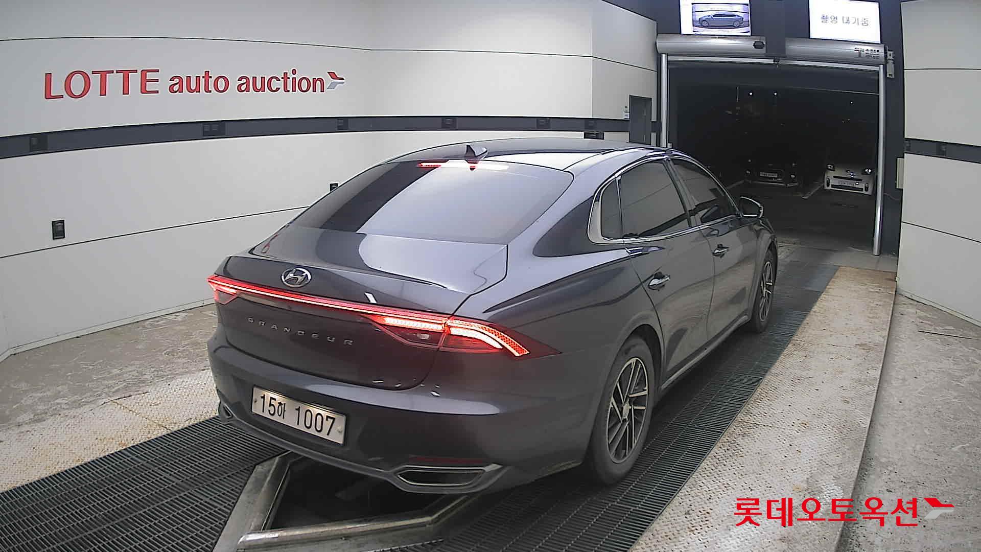 2022 - hyundai grandeur