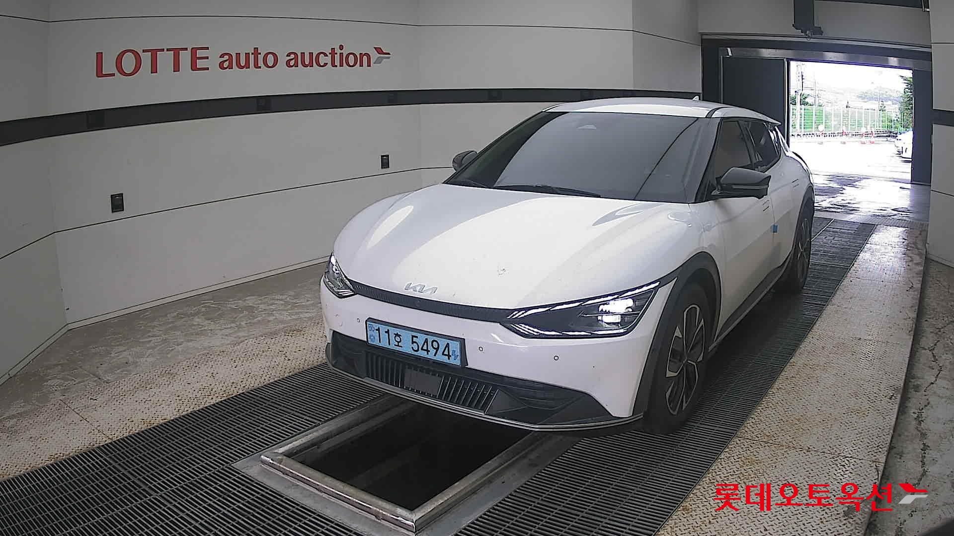 2022 - kia ev6