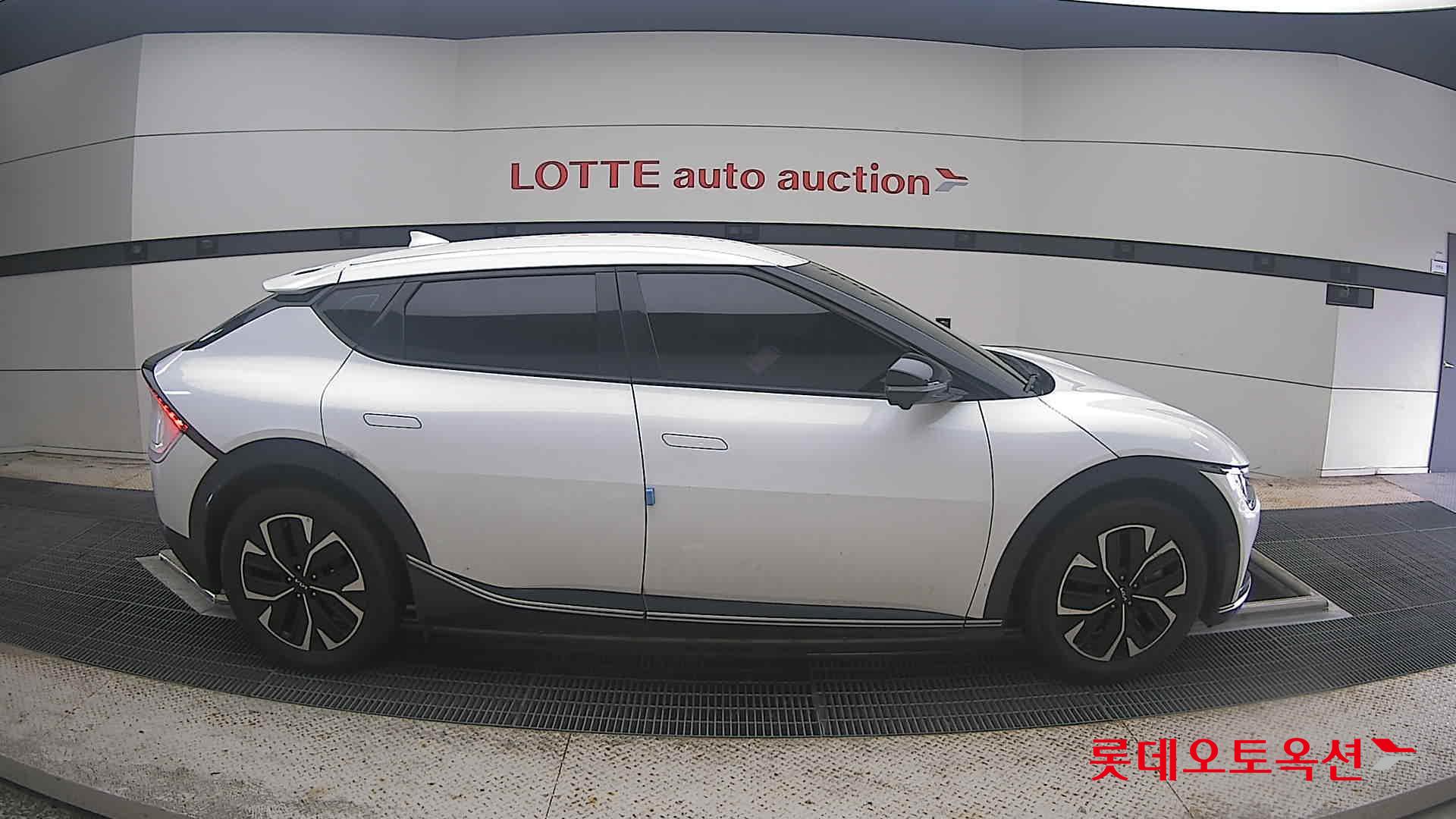 2022 - kia ev6