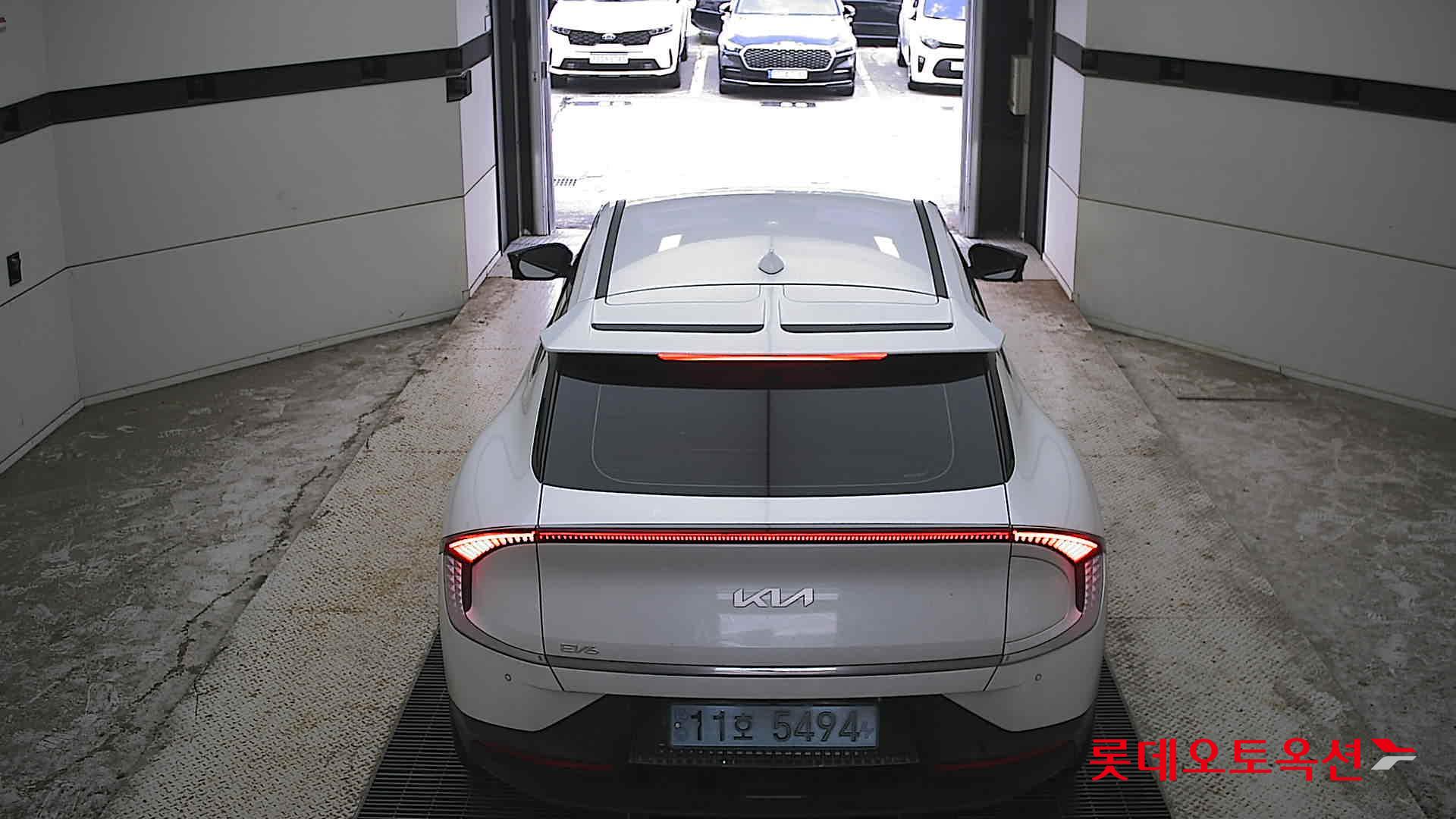 2022 - kia ev6